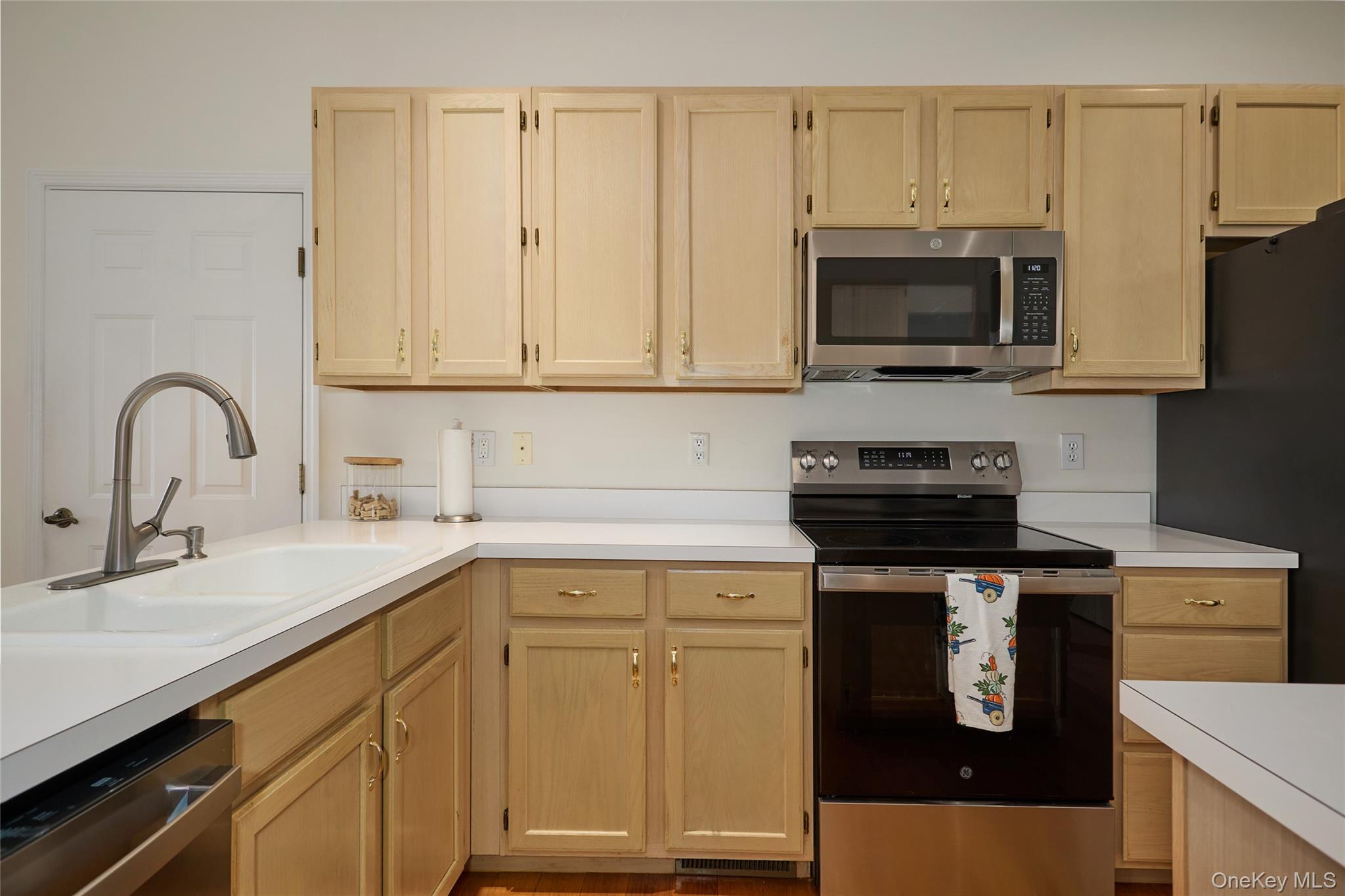 85 Roosevelt Drive – For Sale photo 18