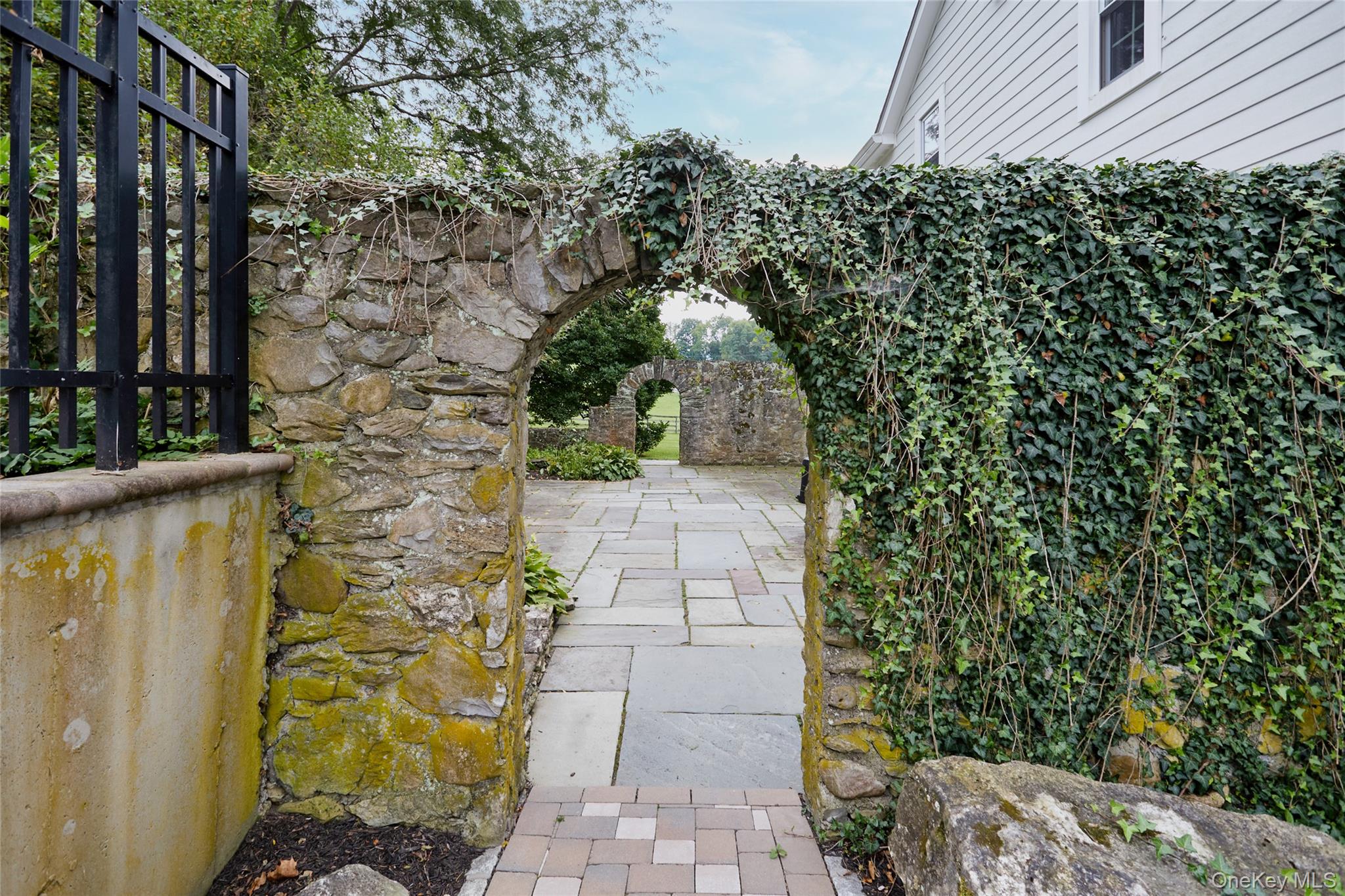 85 Roosevelt Drive – For Sale photo 42