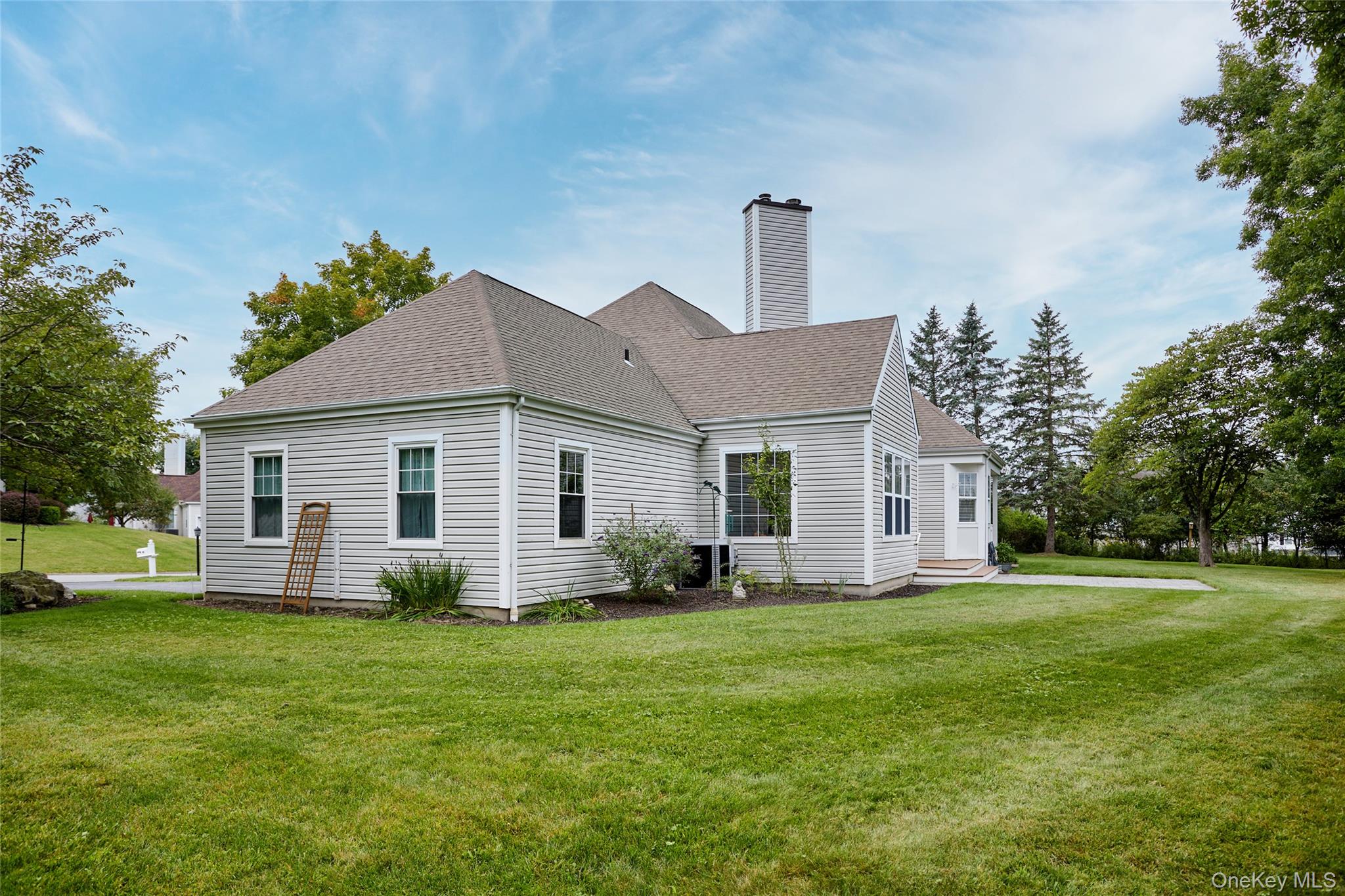 85 Roosevelt Drive – For Sale photo 9
