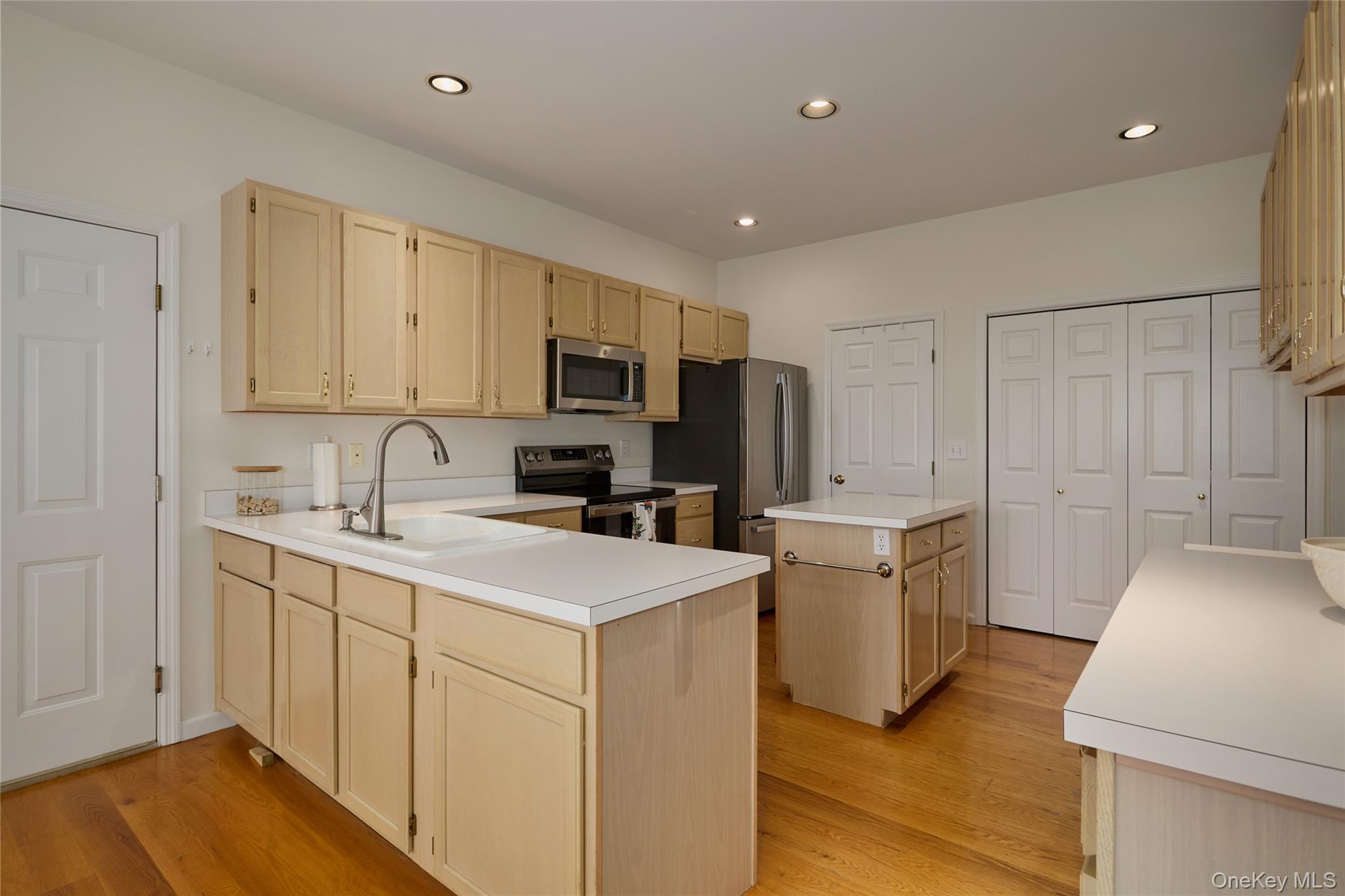 85 Roosevelt Drive – For Sale photo 21