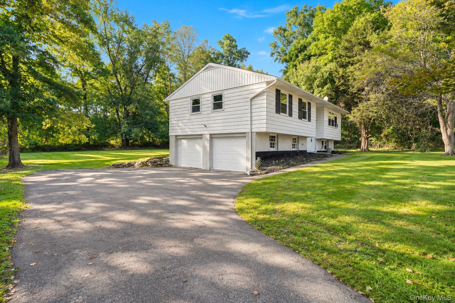 15 Vandewater Drive – For Sale