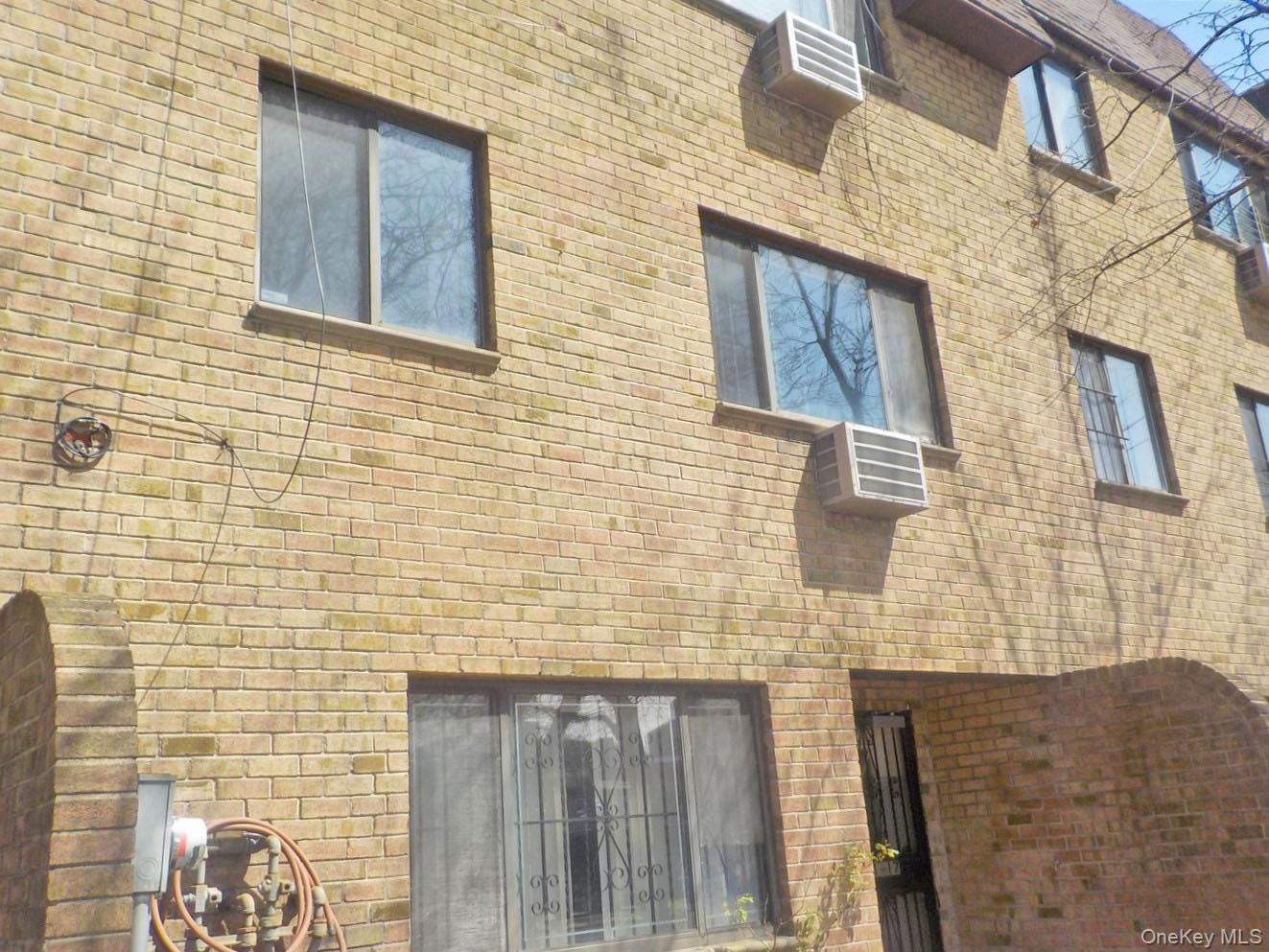 51-17 99 Street, Unit 15C photo 2