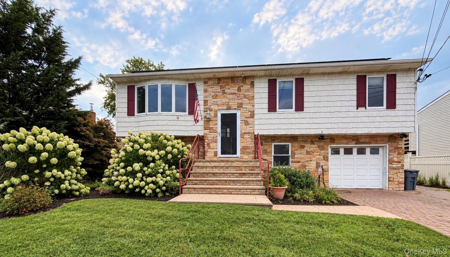 2608 Island Channel Road – For Sale