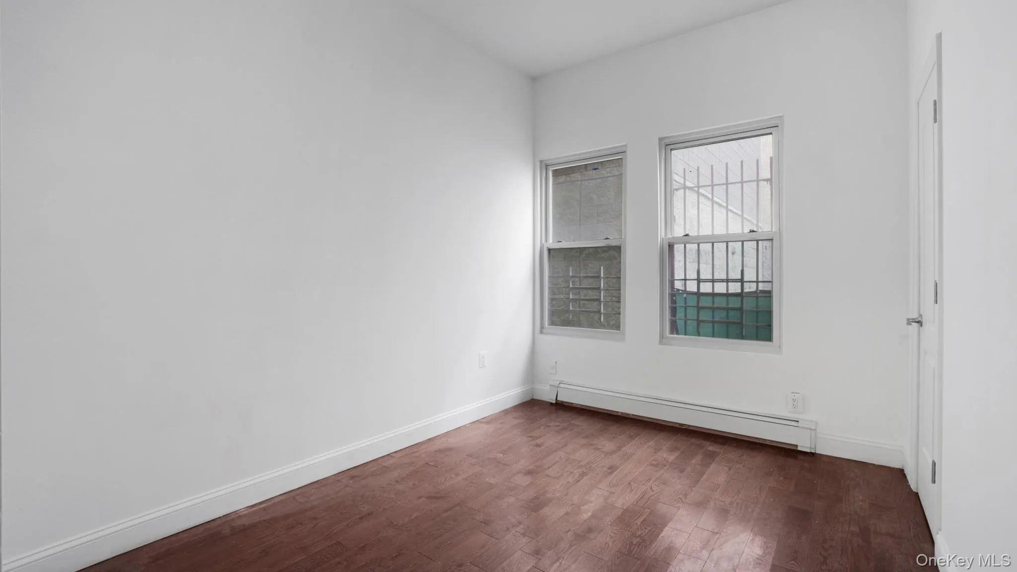 1823 Anthony Avenue – For Sale photo 11