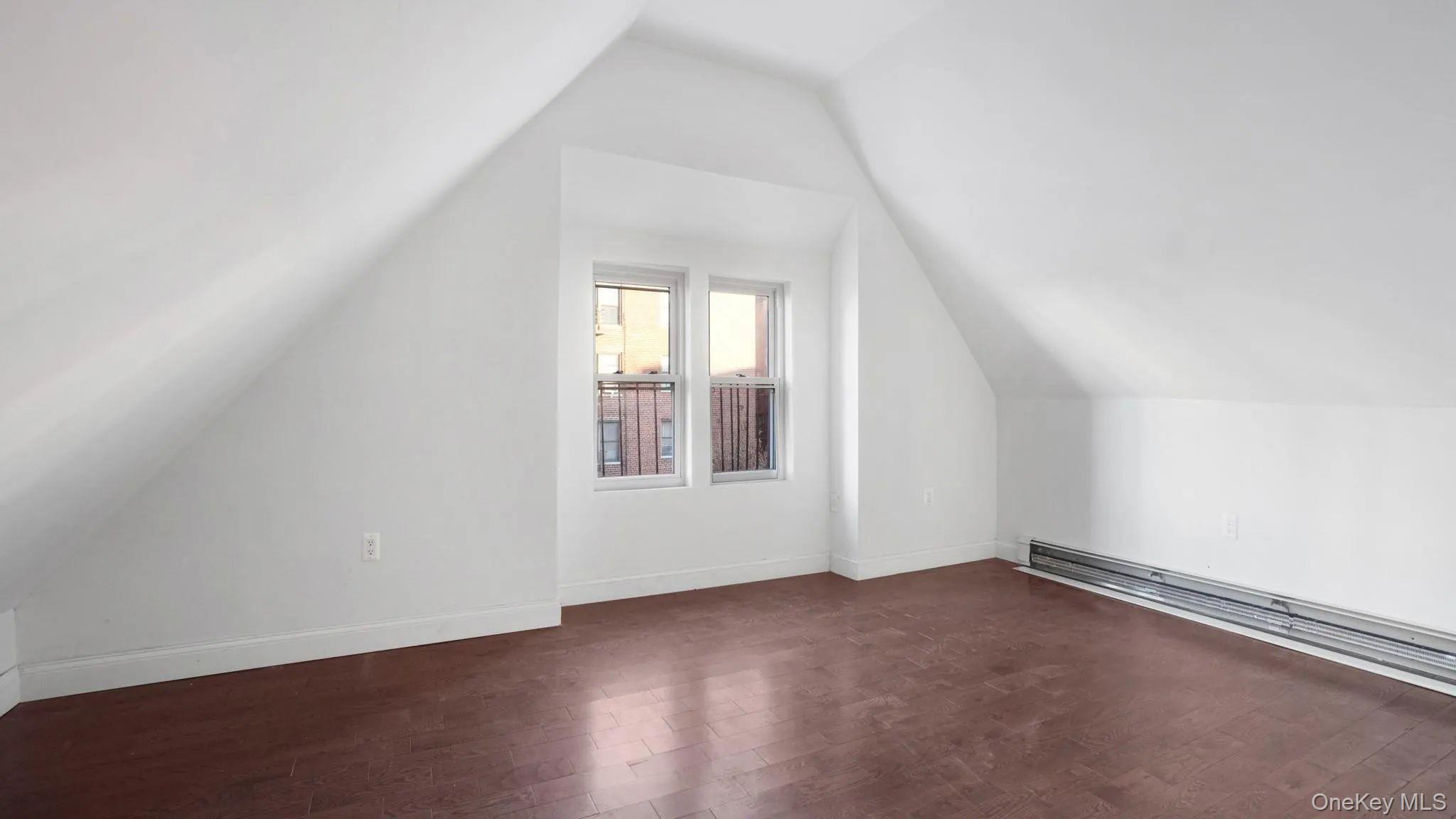 1823 Anthony Avenue – For Sale photo 14
