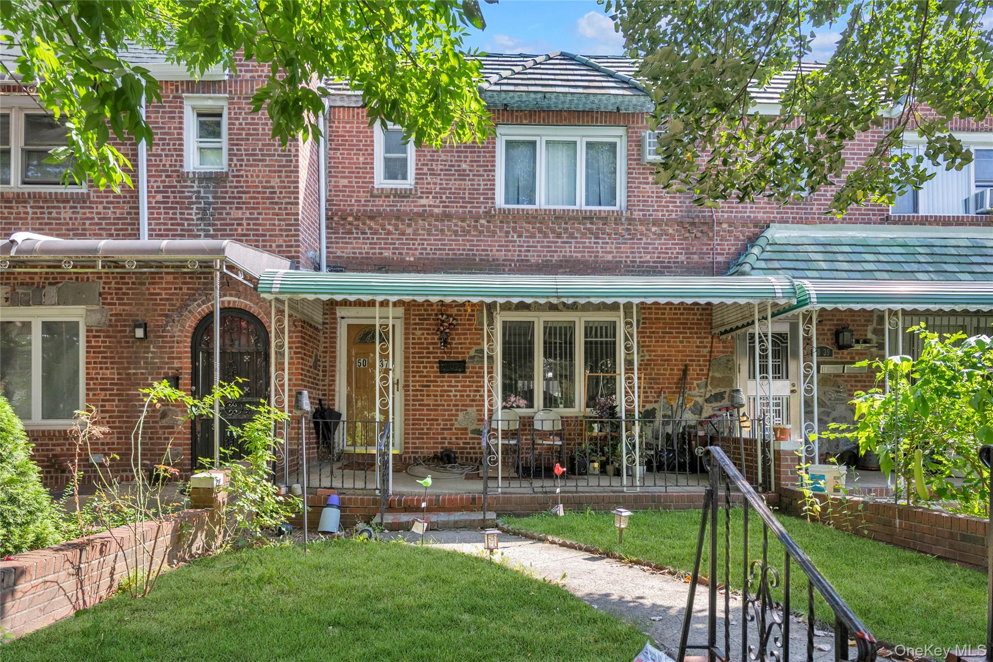 5037 64th Street – For Sale