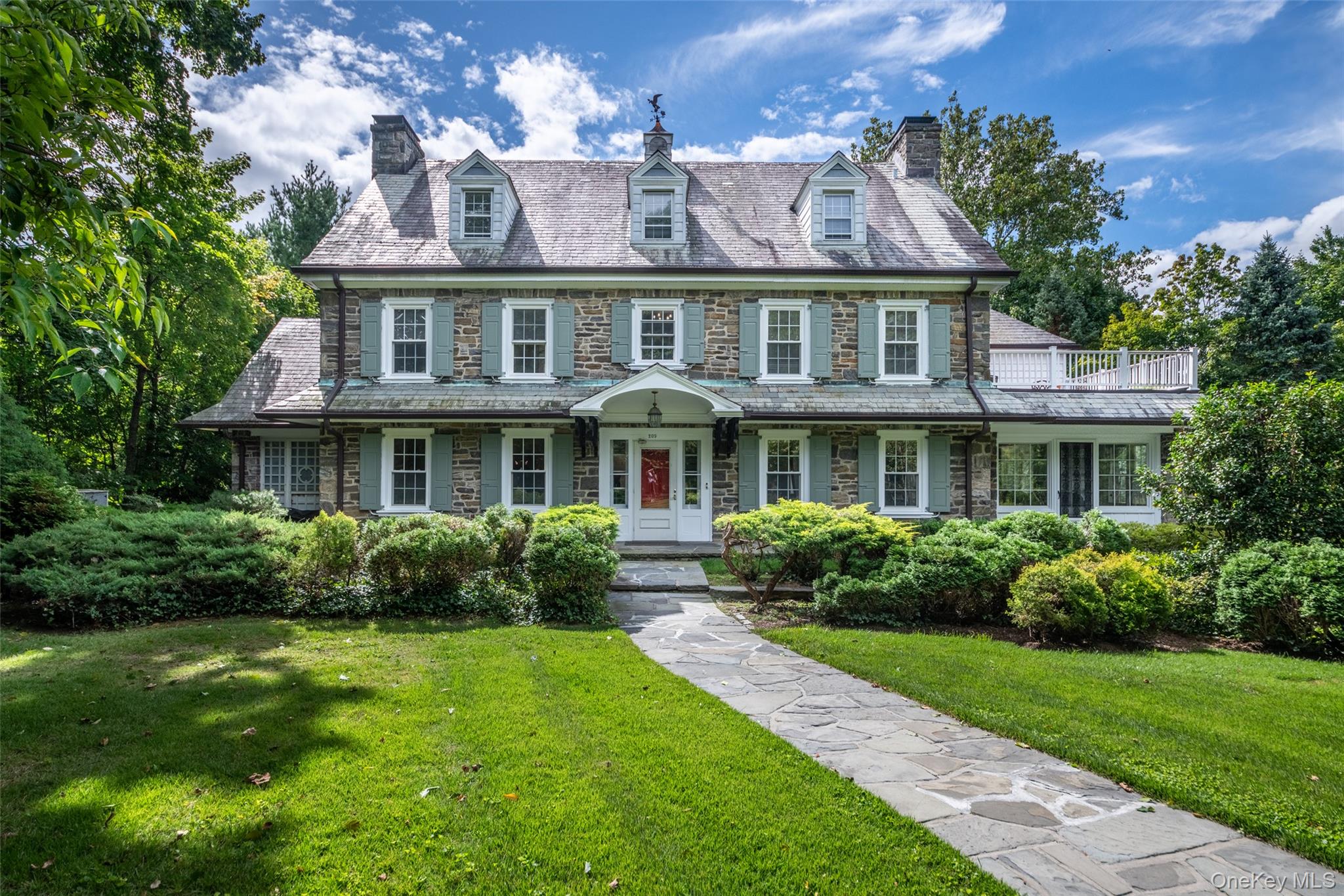209 Beechmont Drive – For Sale