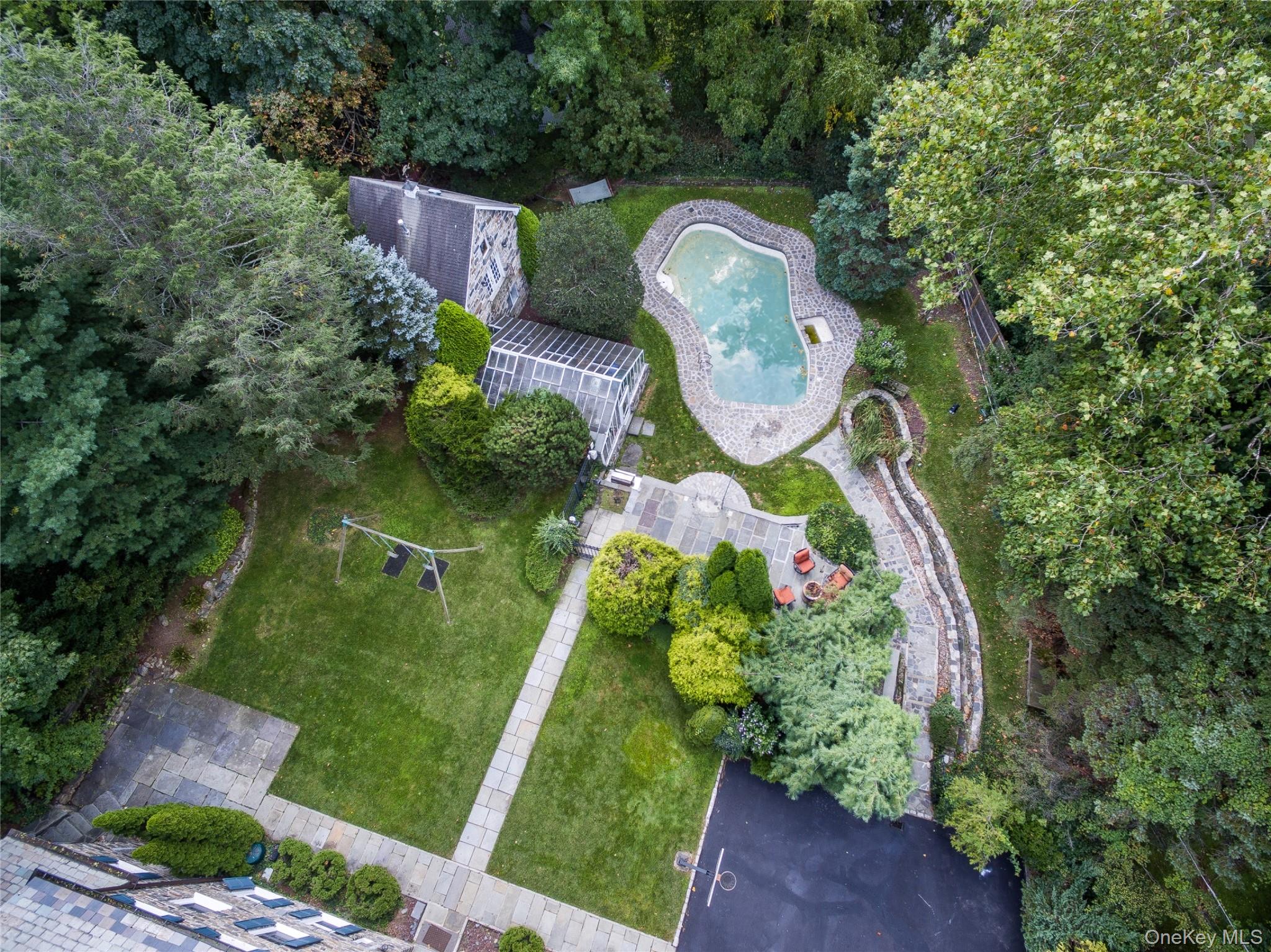 209 Beechmont Drive – For Sale photo 45