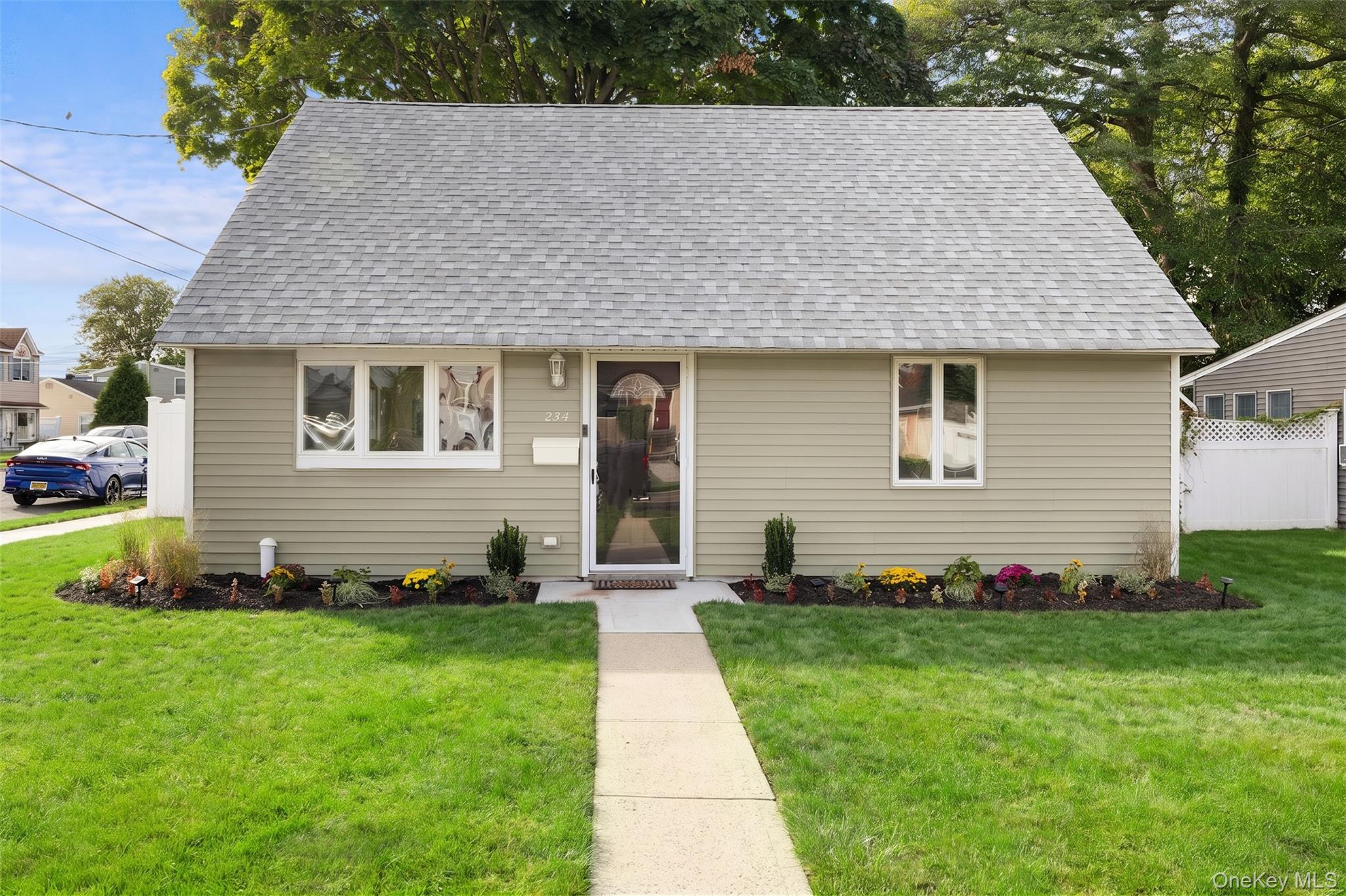 234 Division Avenue – For Sale photo 2
