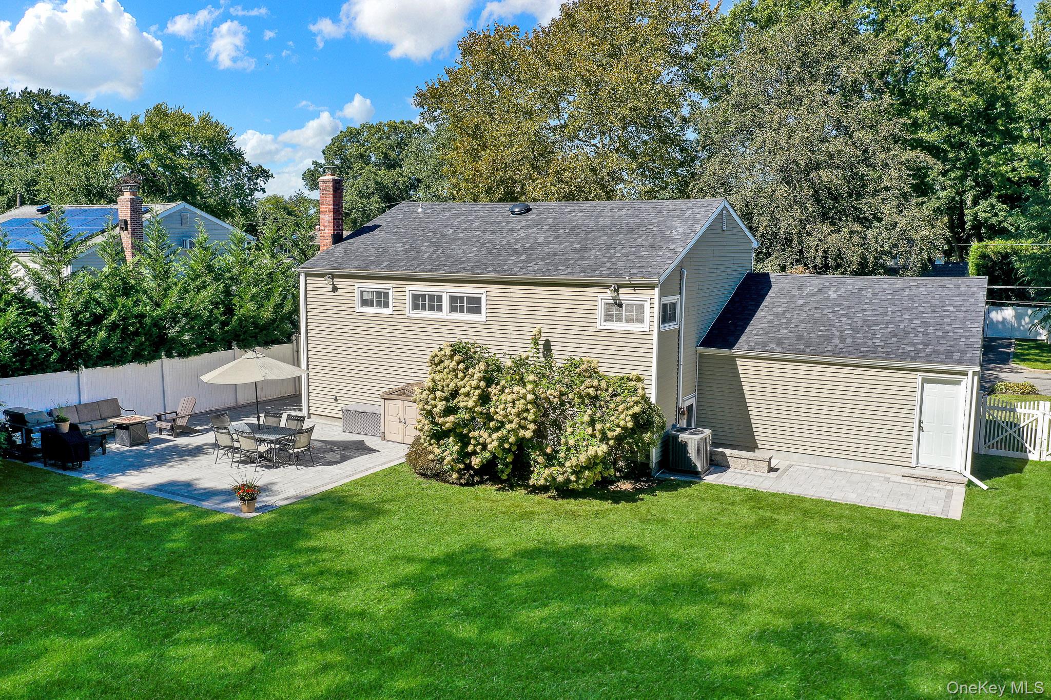 719 Glenridge Lane – For Sale photo 5