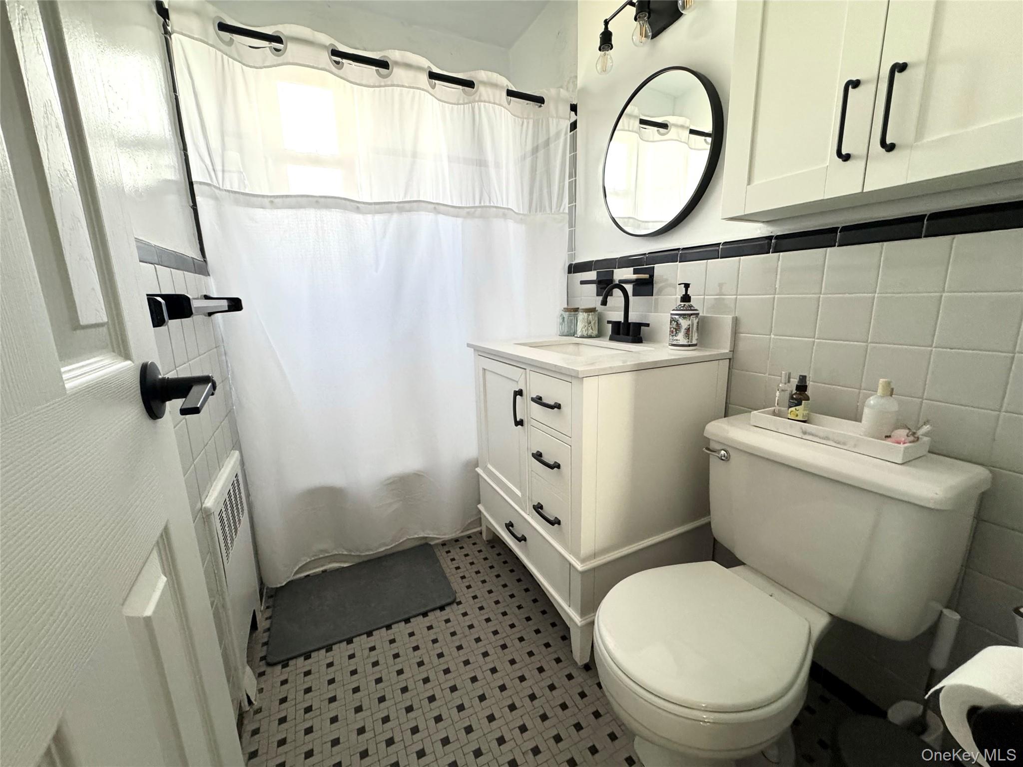 16-19 Utopia Parkway, Unit 2-22 photo 9