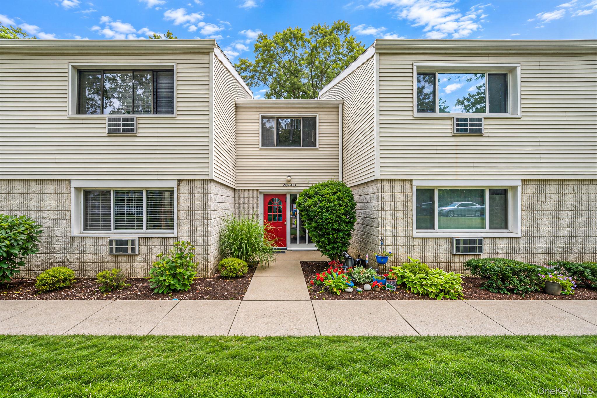 28 Richmond Boulevard, Unit 1B