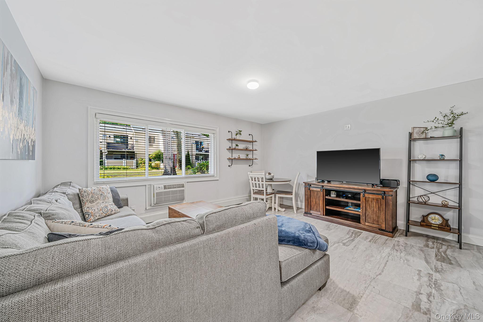 28 Richmond Boulevard, Unit 1B photo 11