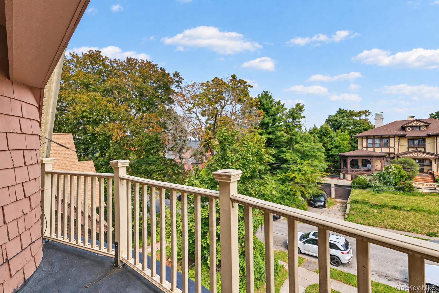 10 Delavan Terrace – For Sale photo 32