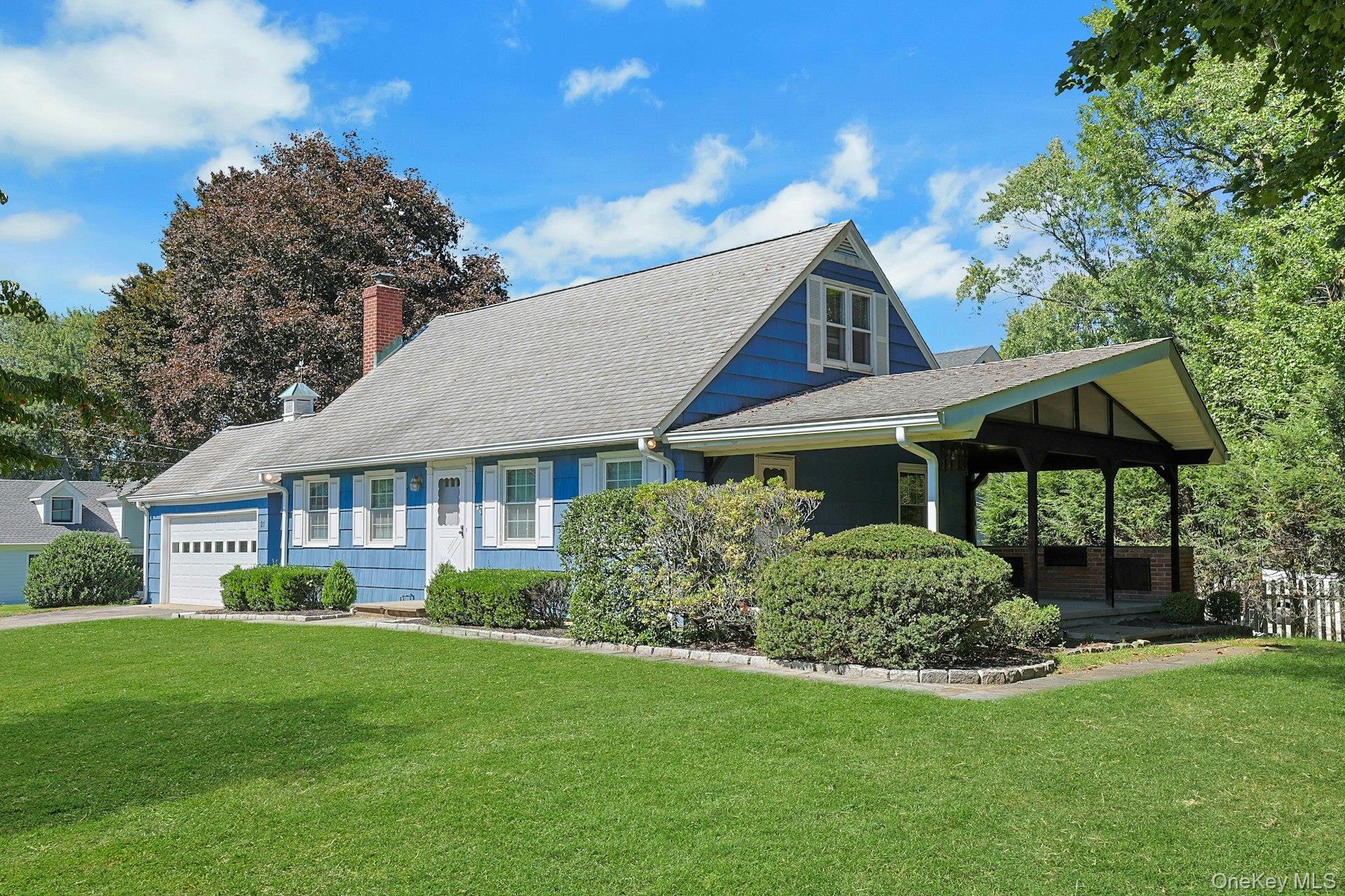 21 Elm Street E – For Sale photo 3