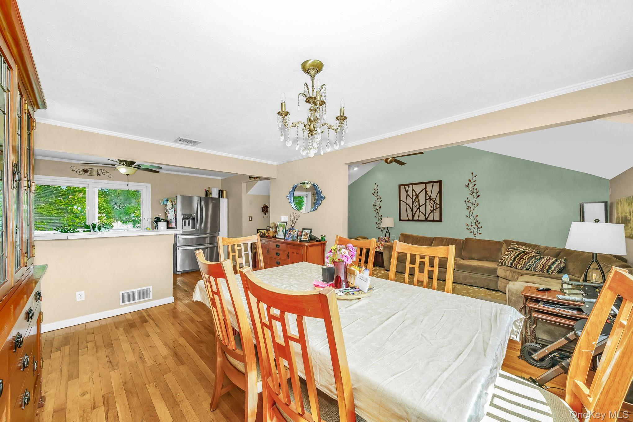 64 Frank Street – For Sale photo 3