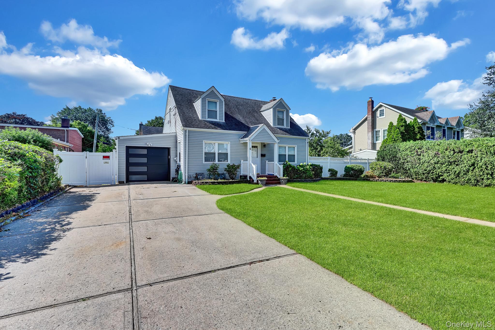 6 Manchester Street – For Sale photo 2
