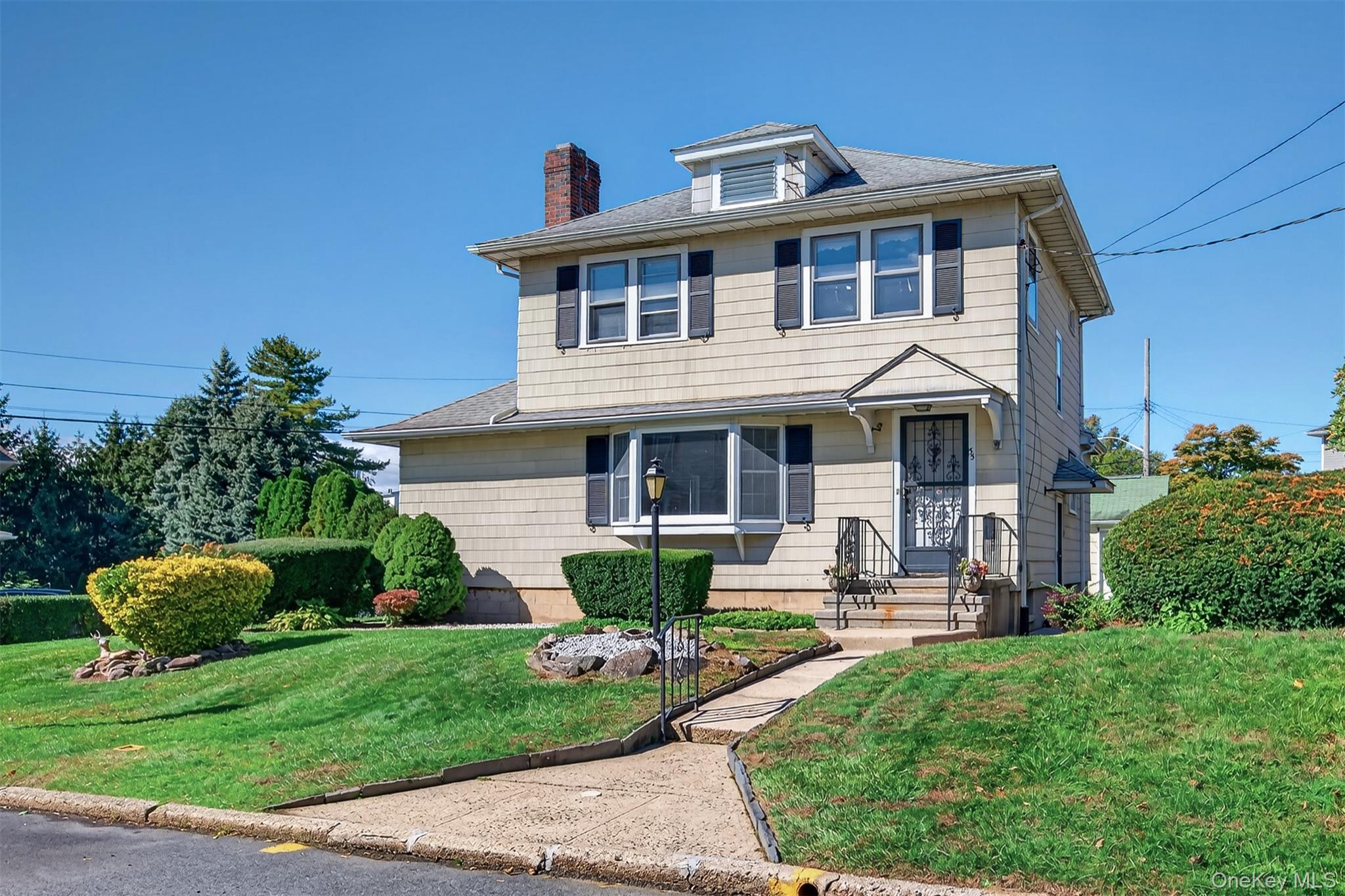 55 Hill Street – For Sale