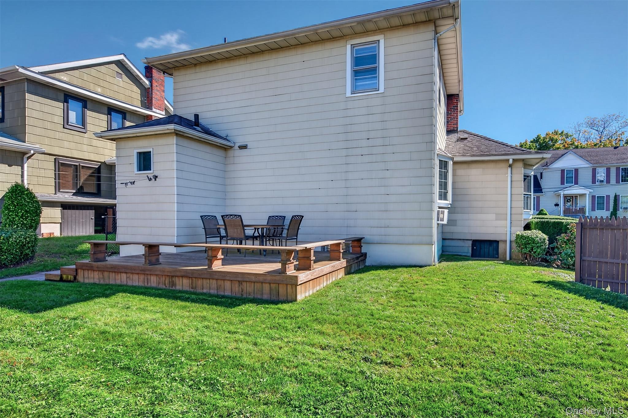 55 Hill Street – For Sale photo 32
