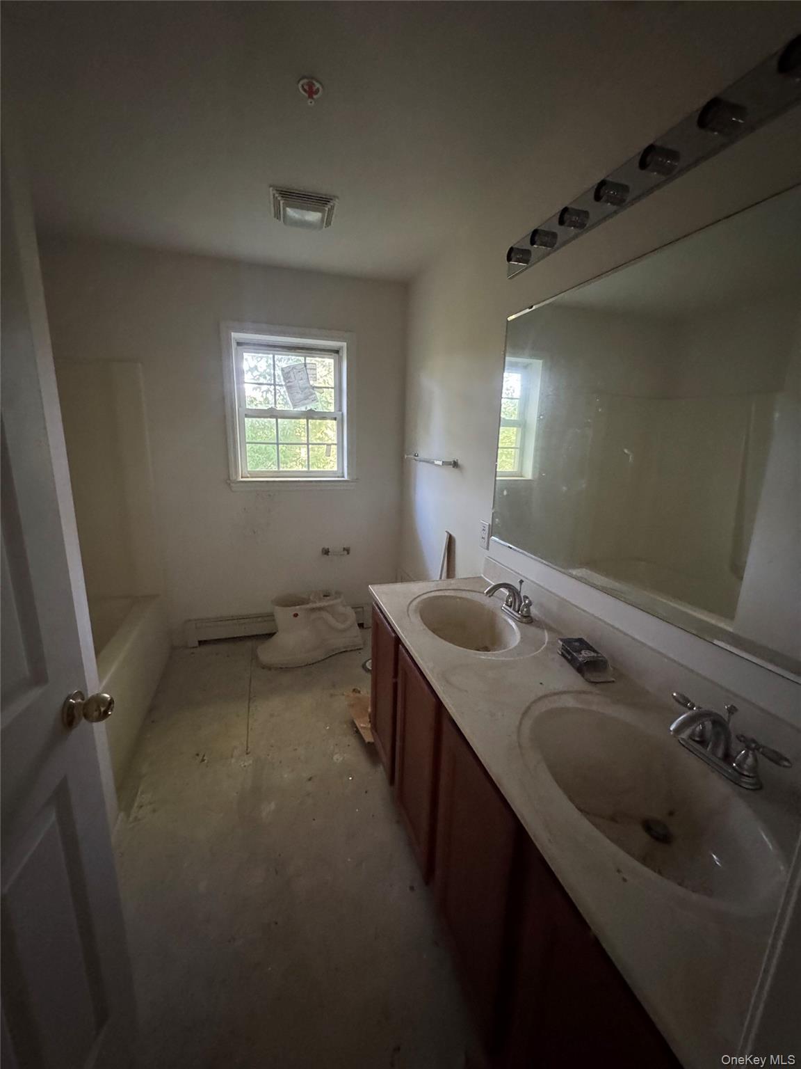 33 Wayne Way – For Sale photo 5