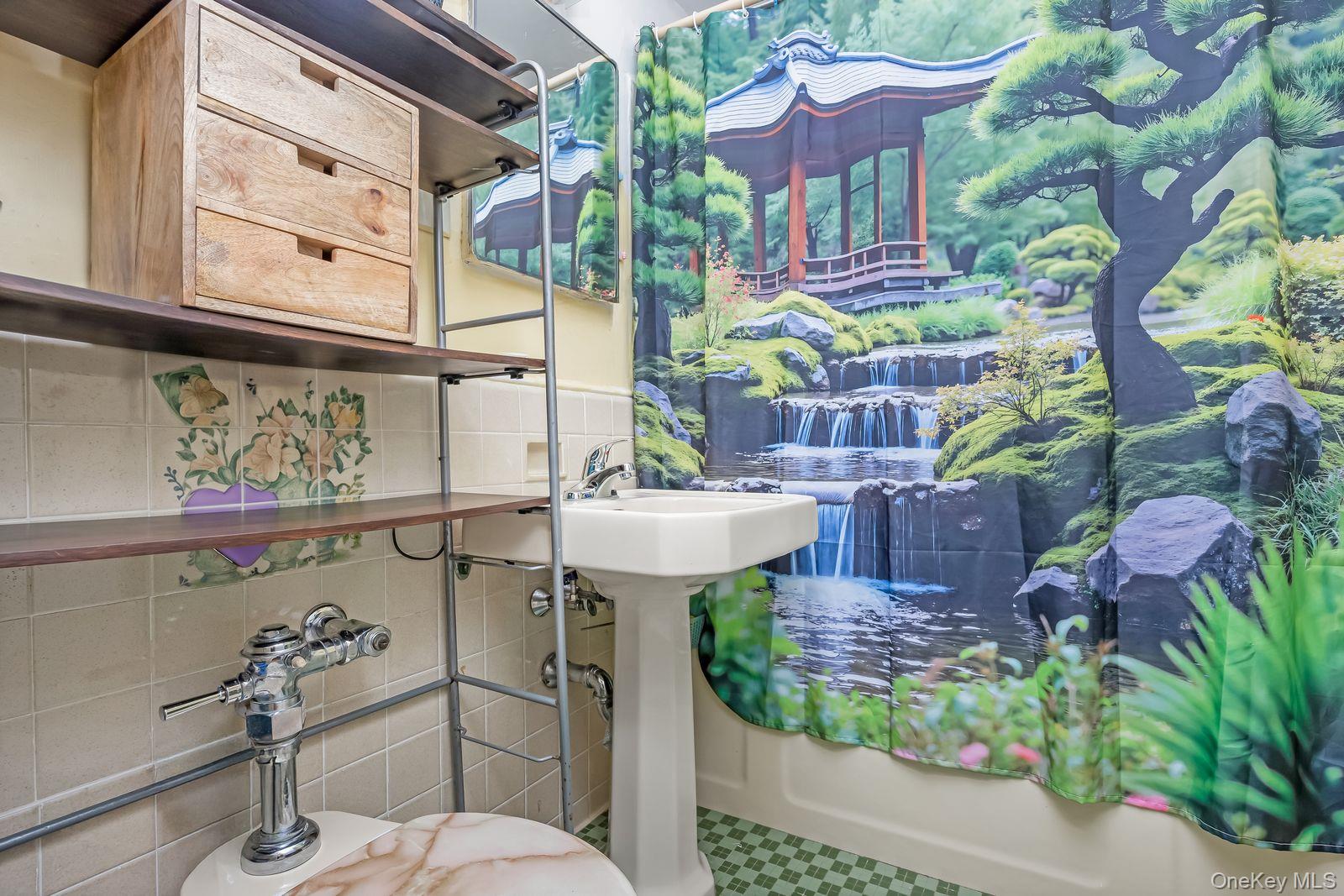 1560 Metropolitan Avenue, Unit 5B photo 12