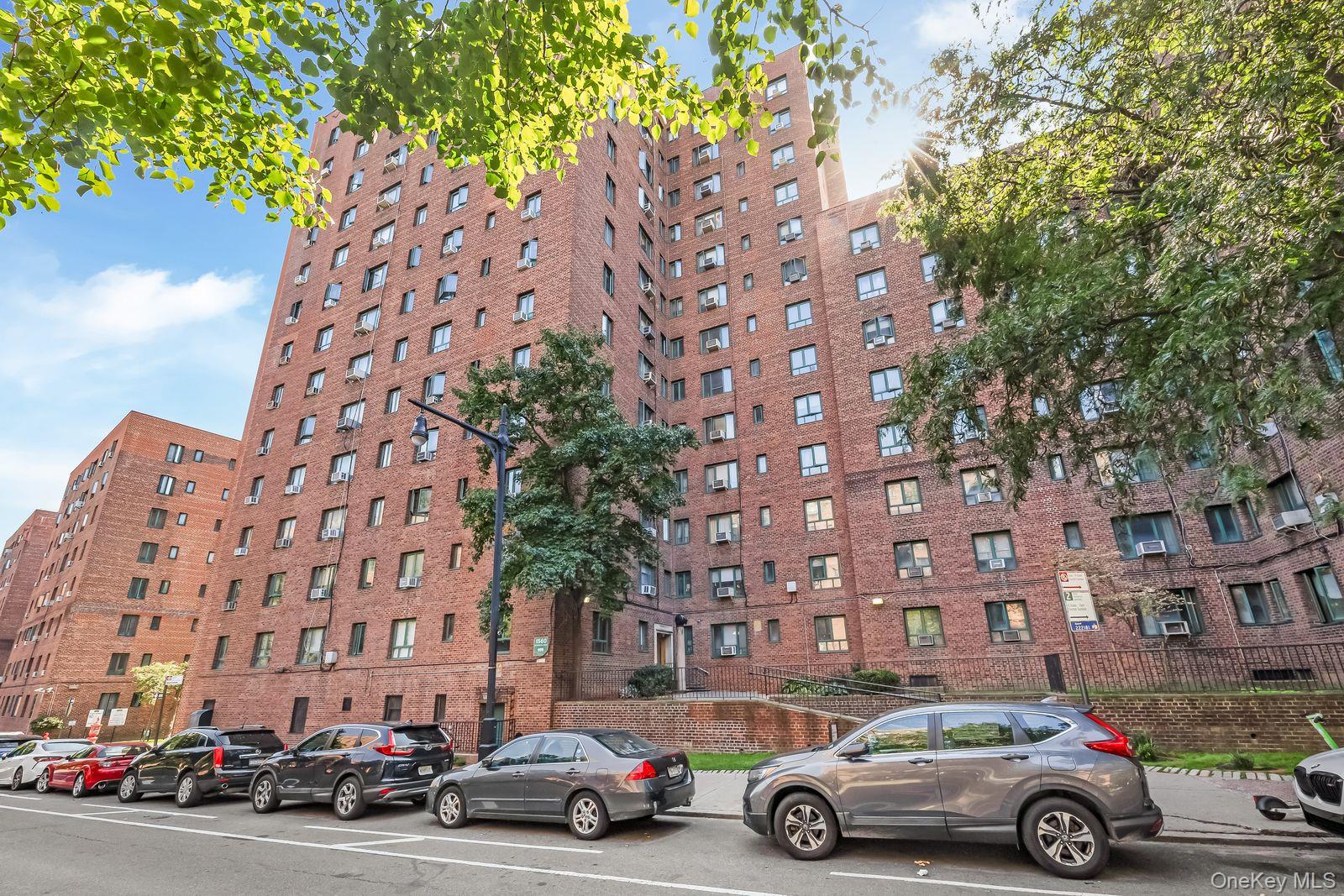 1560 Metropolitan Avenue, Unit 5B photo 13