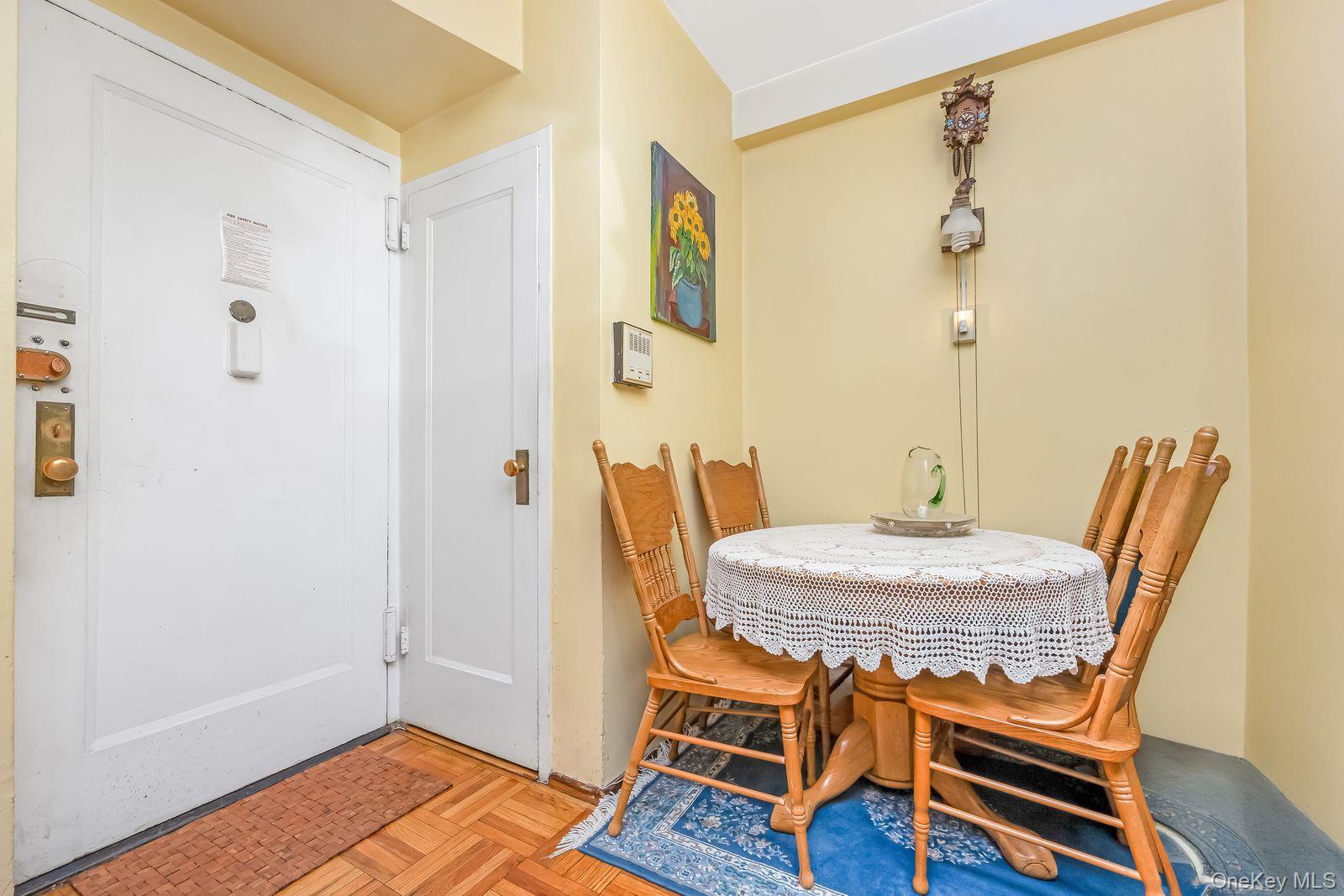 1560 Metropolitan Avenue, Unit 5B photo 10