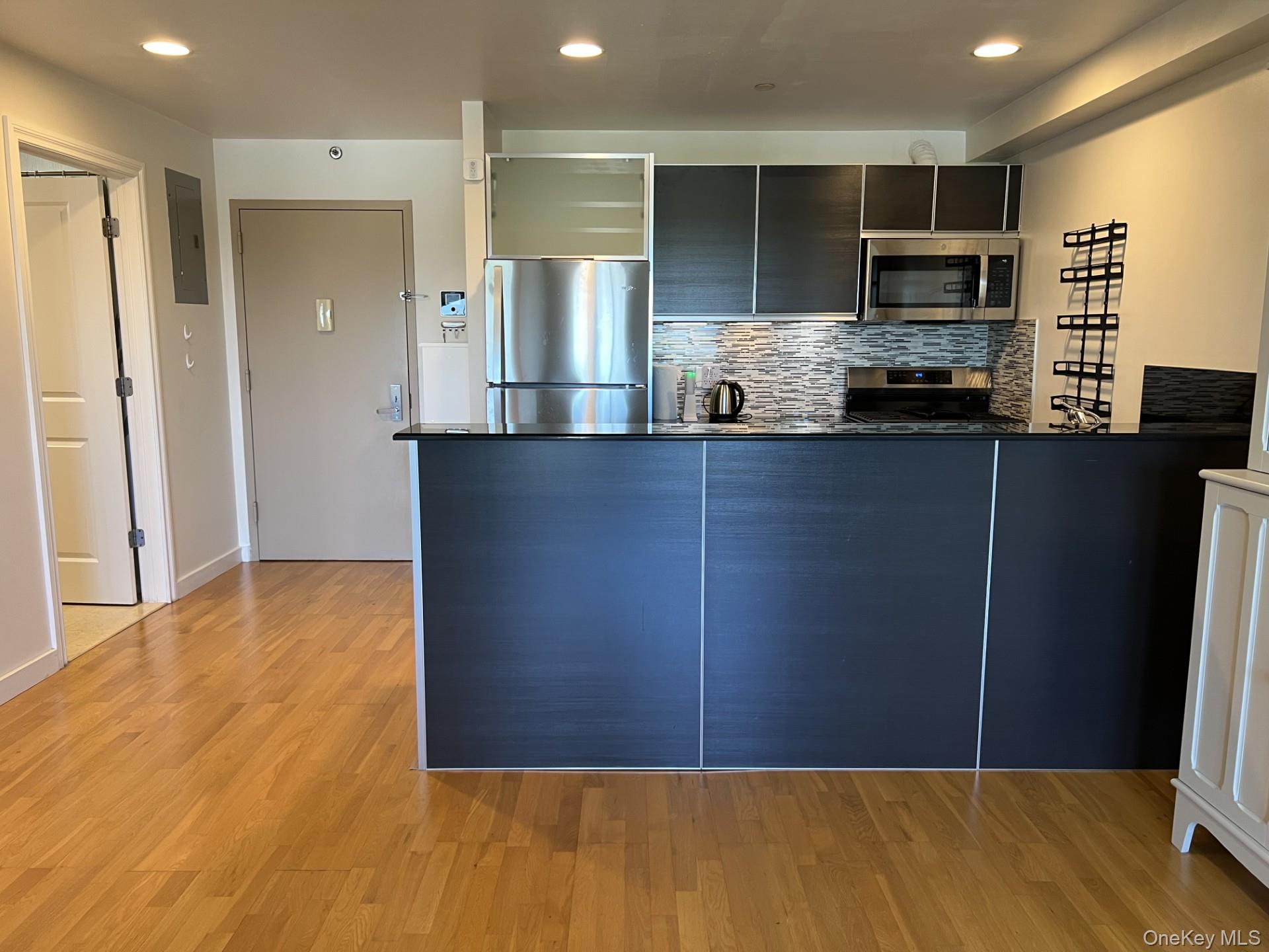143-20 Hoover Avenue, Unit 603 photo 10
