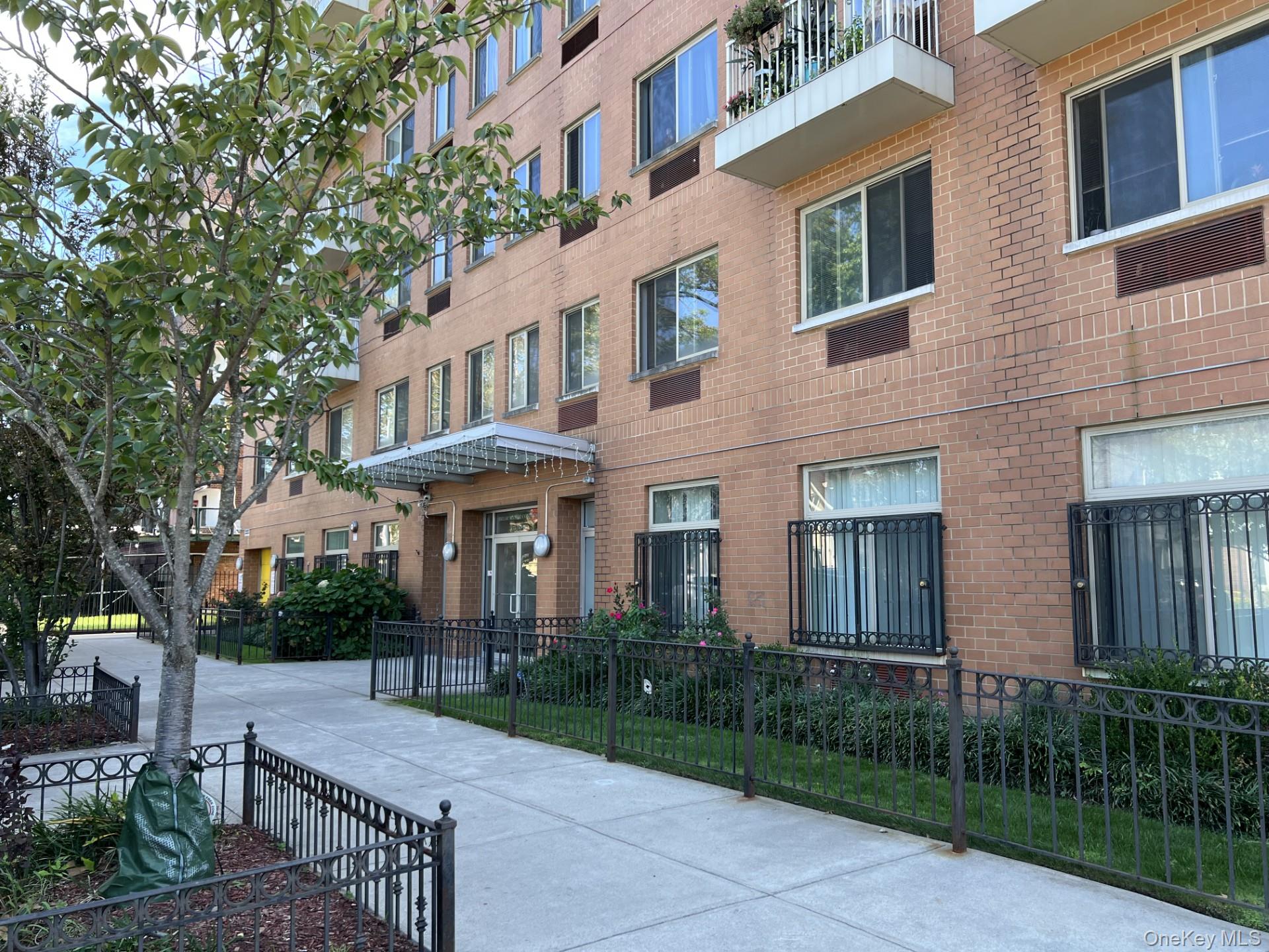 143-20 Hoover Avenue, Unit 603