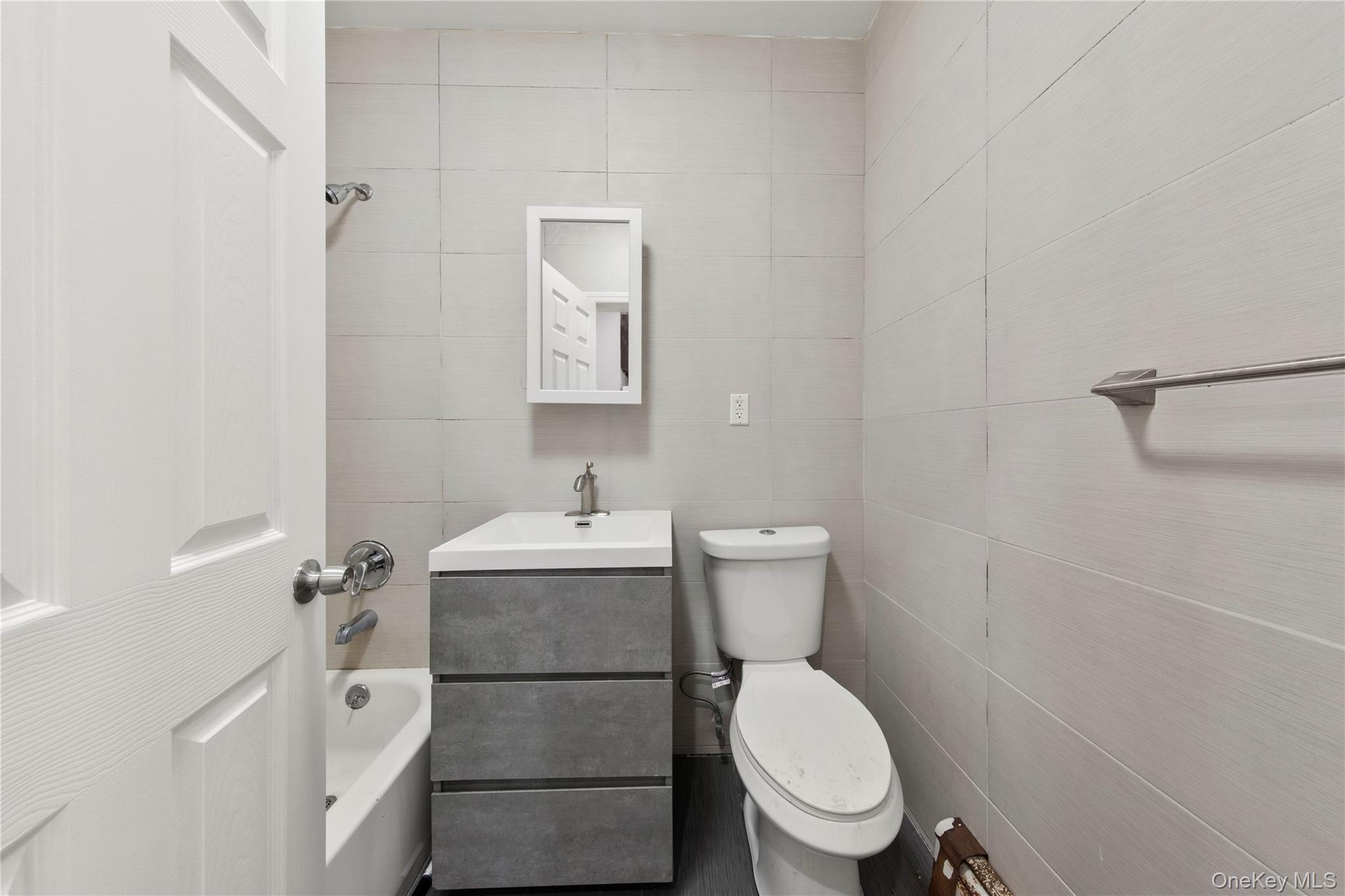 2707 Decatur Avenue – For Sale photo 17