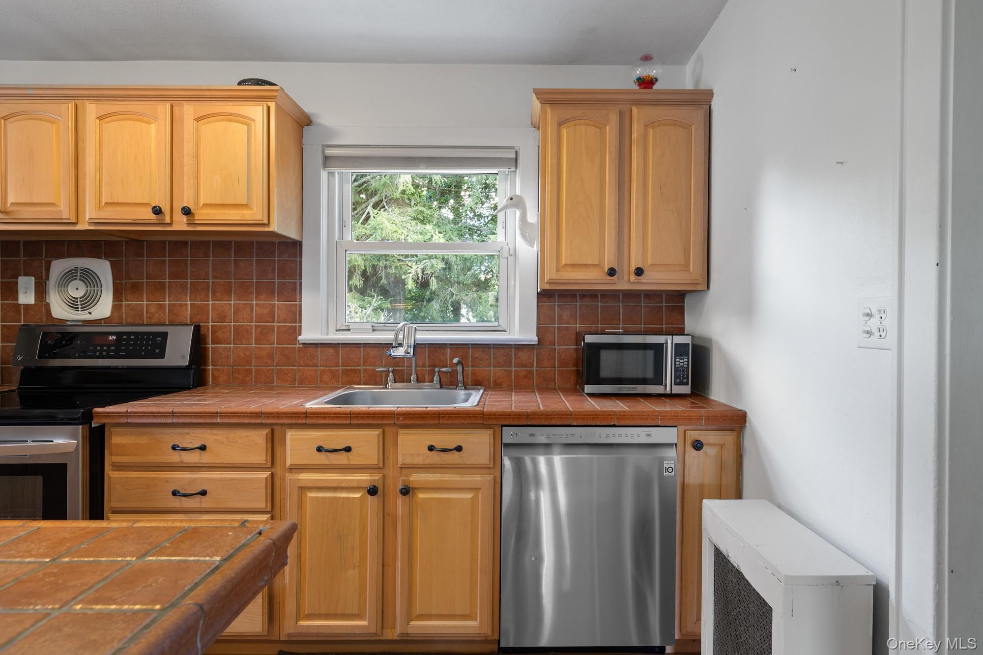 12 Ingersoll Street Street – For Sale photo 11