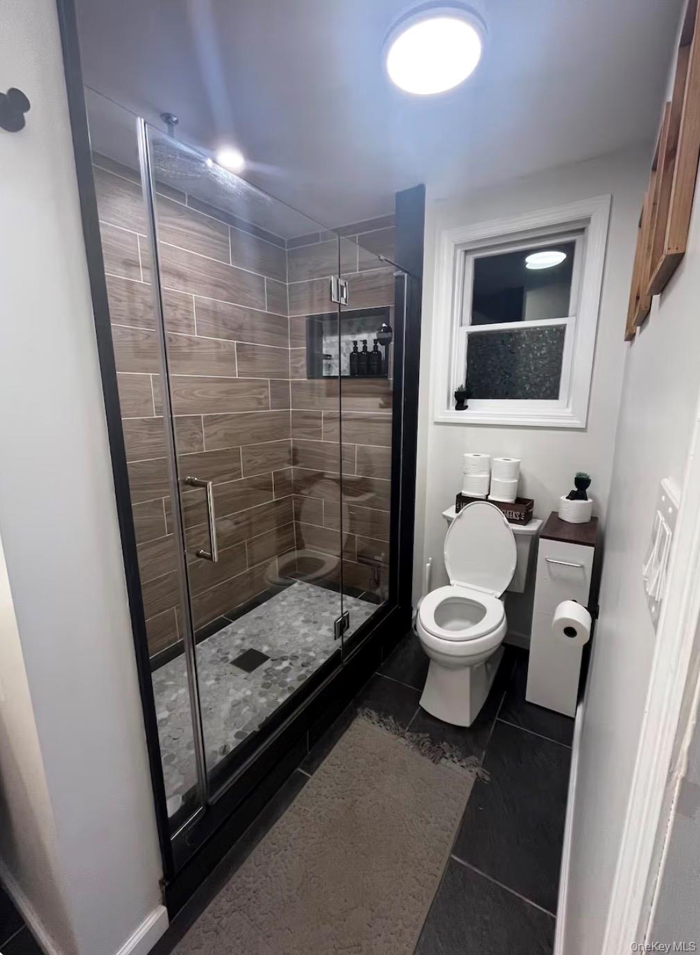 7 Hopper Street – For Sale photo 5