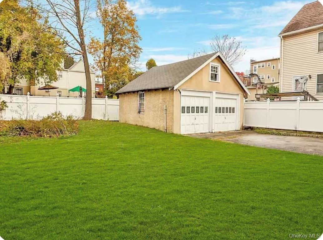 7 Hopper Street – For Sale photo 2