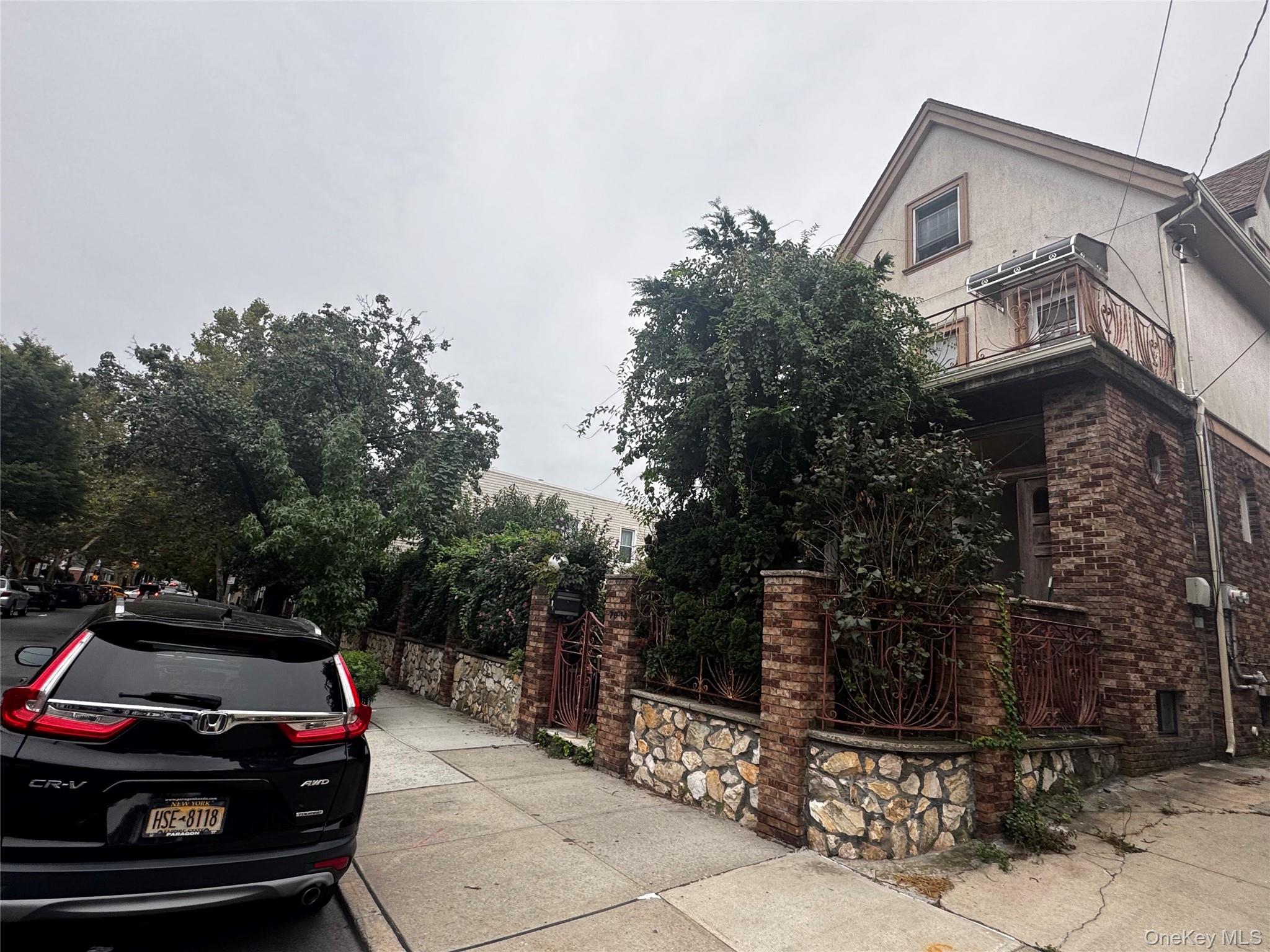 70-14 69 Street – For Sale photo 3