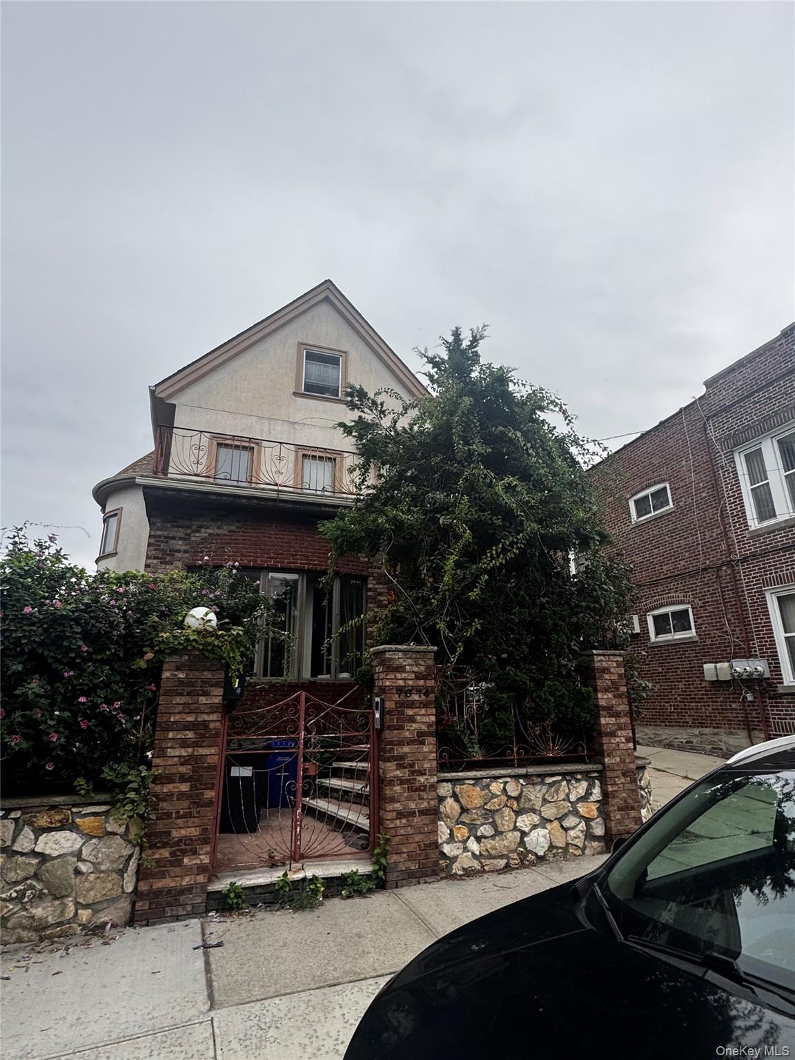70-14 69 Street – For Sale photo 4
