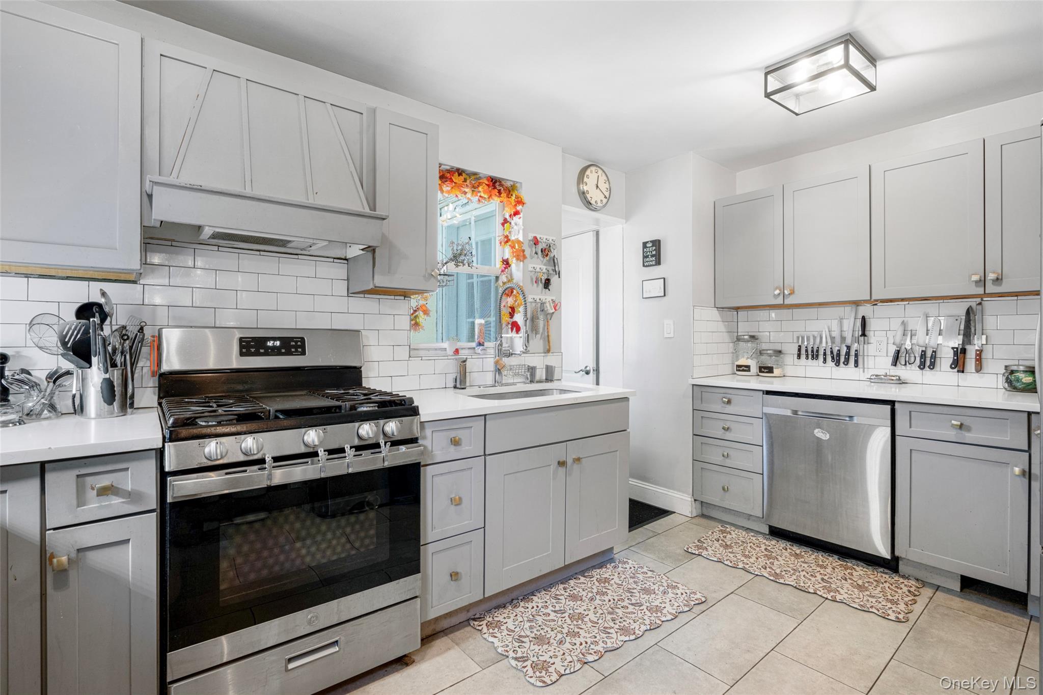 330 First Avenue – For Rent photo 11