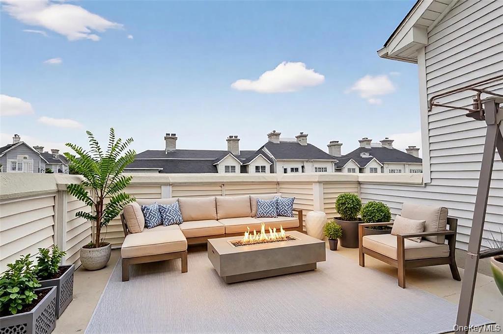 3 Harbor Pointe Drive – For Sale