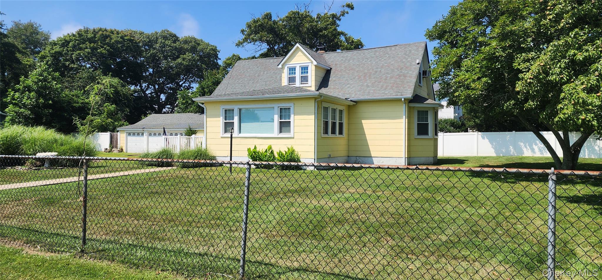 9 Babylon Road – For Sale photo 3