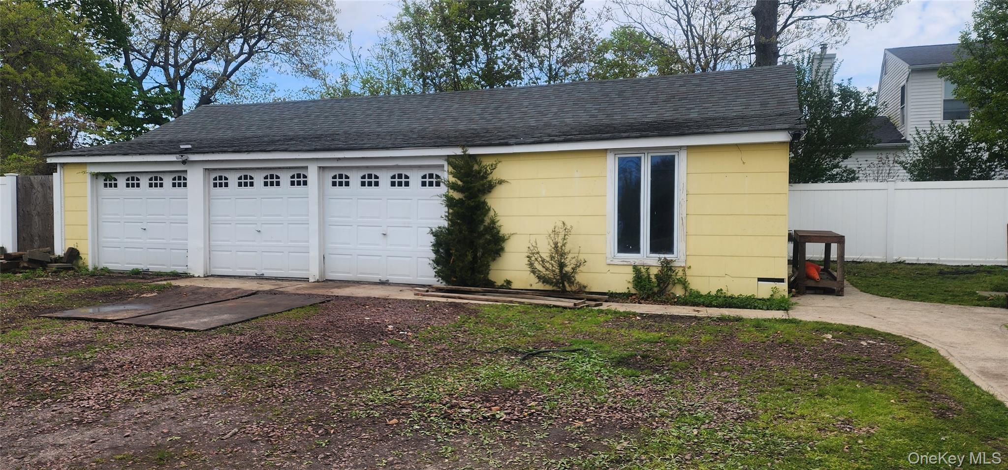 9 Babylon Road – For Sale photo 2