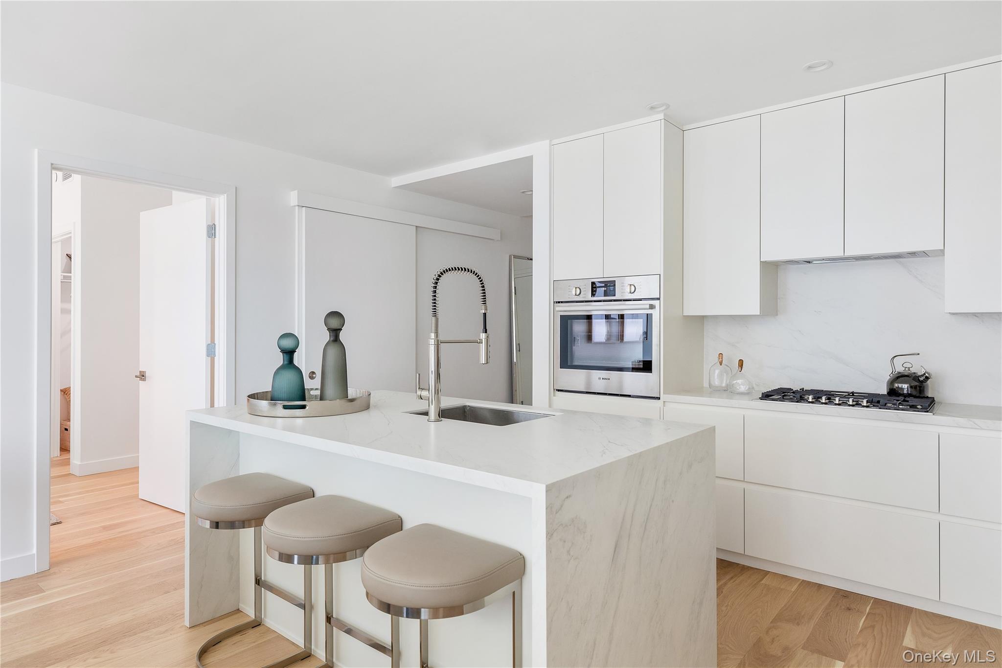 140 Boardwalk, Unit L4B photo 3