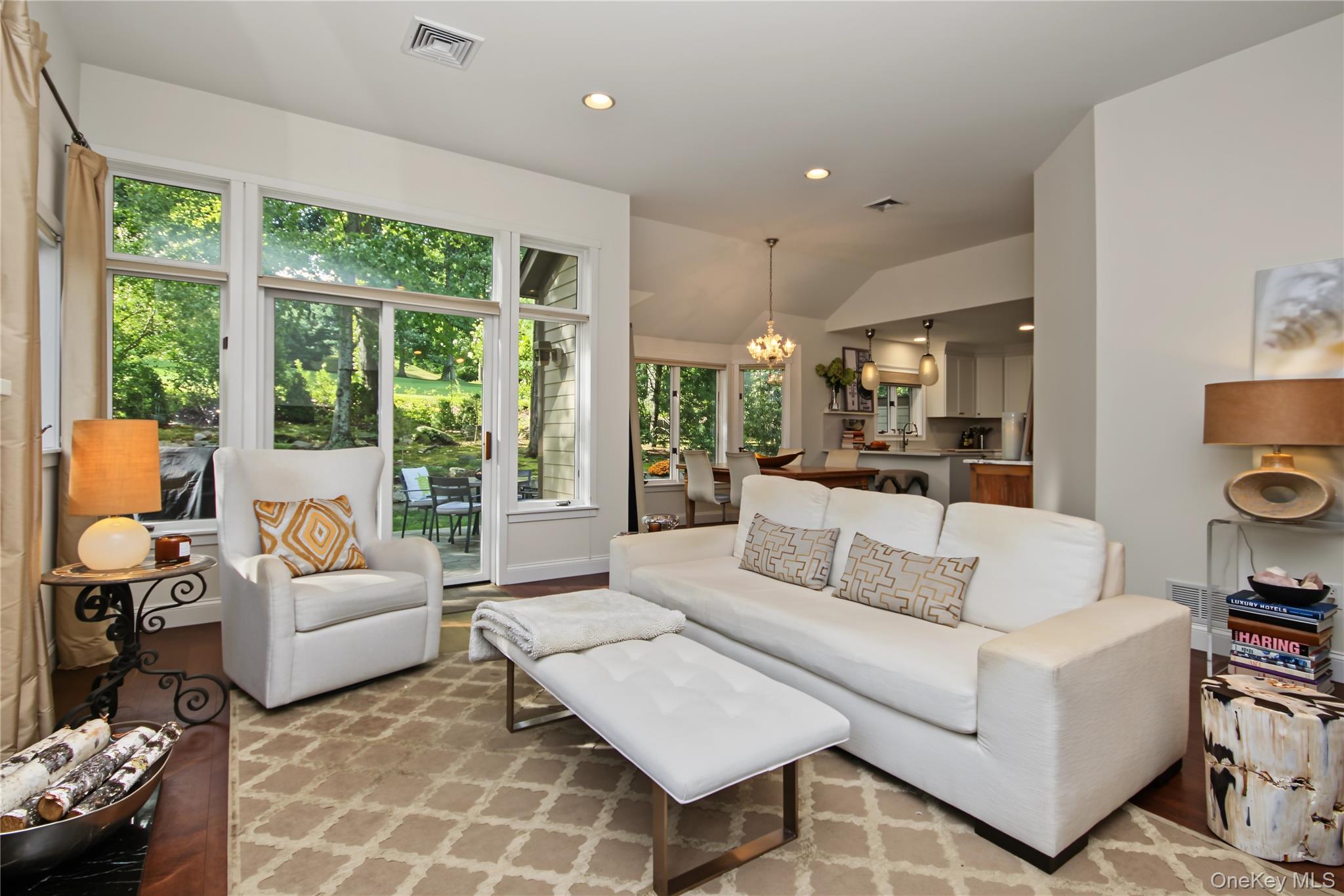 812 Heritage Hills, Unit A photo 6