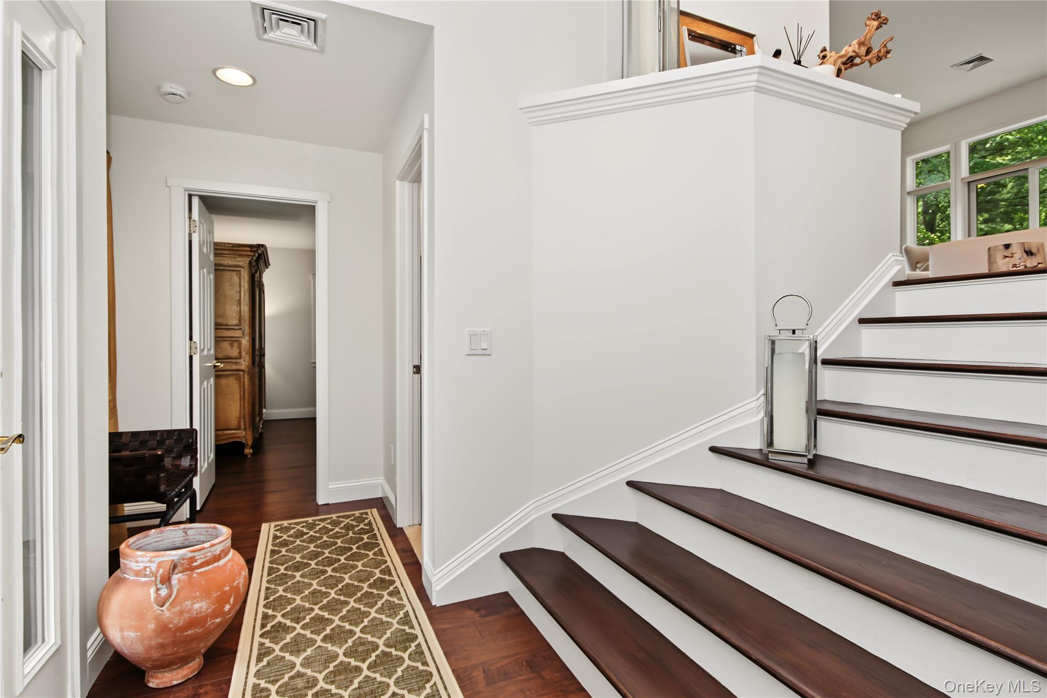 812 Heritage Hills, Unit A photo 2