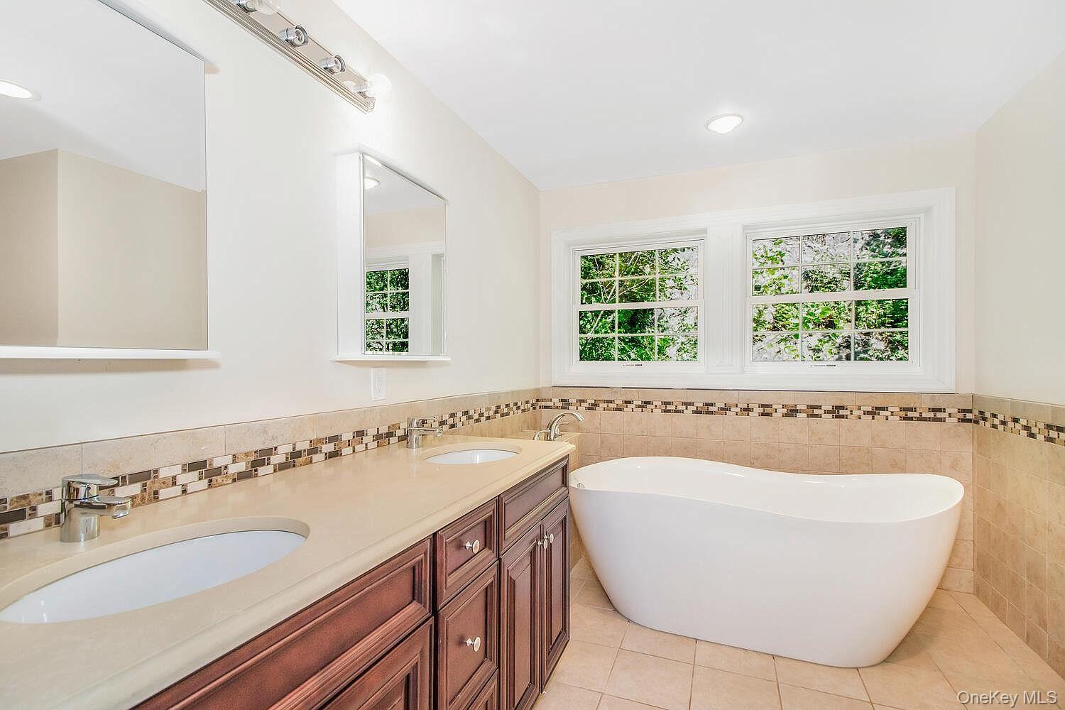 18 Via Trenta Court – For Rent photo 12