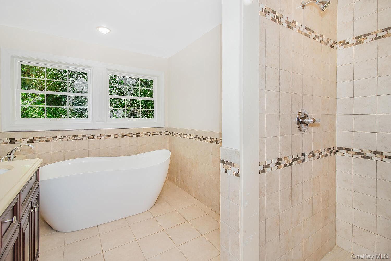 18 Via Trenta Court – For Rent photo 13