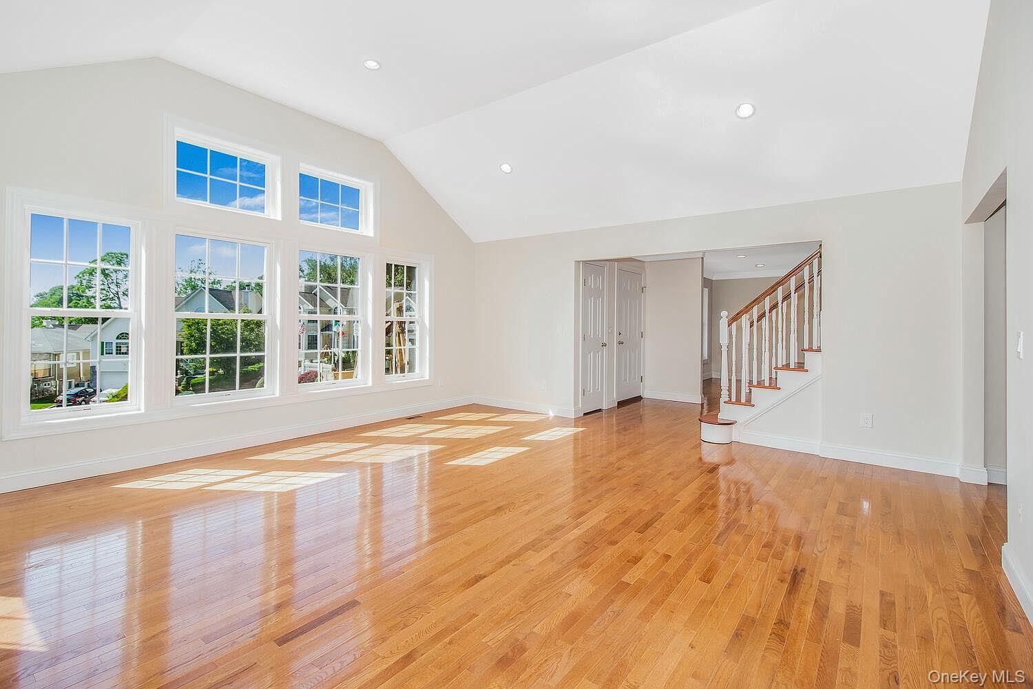 18 Via Trenta Court – For Rent photo 8