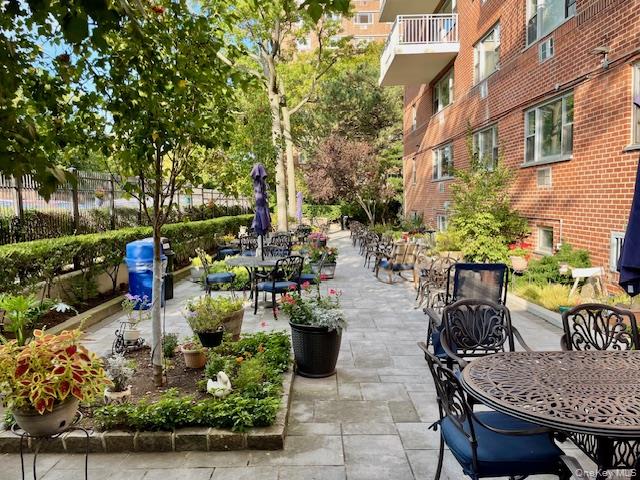 52-30 39 Drive, Unit LN photo 10