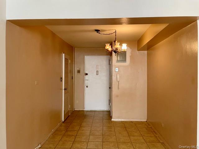 92-30 56 Avenue, Unit 6B photo 4