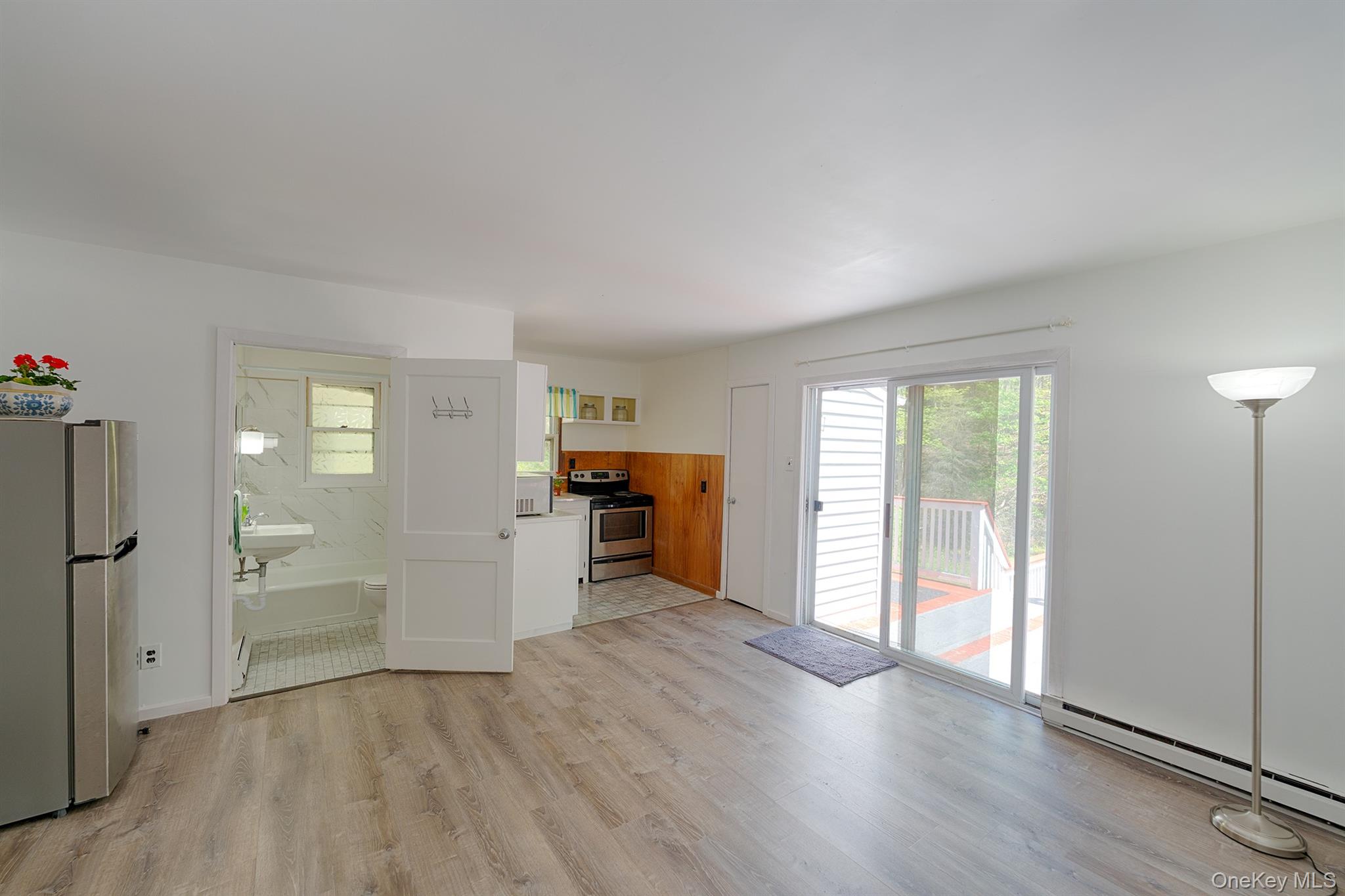 21 Van Dam Road – For Rent photo 9