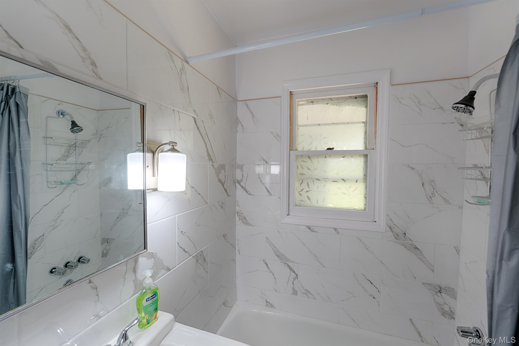21 Van Dam Road – For Rent photo 15