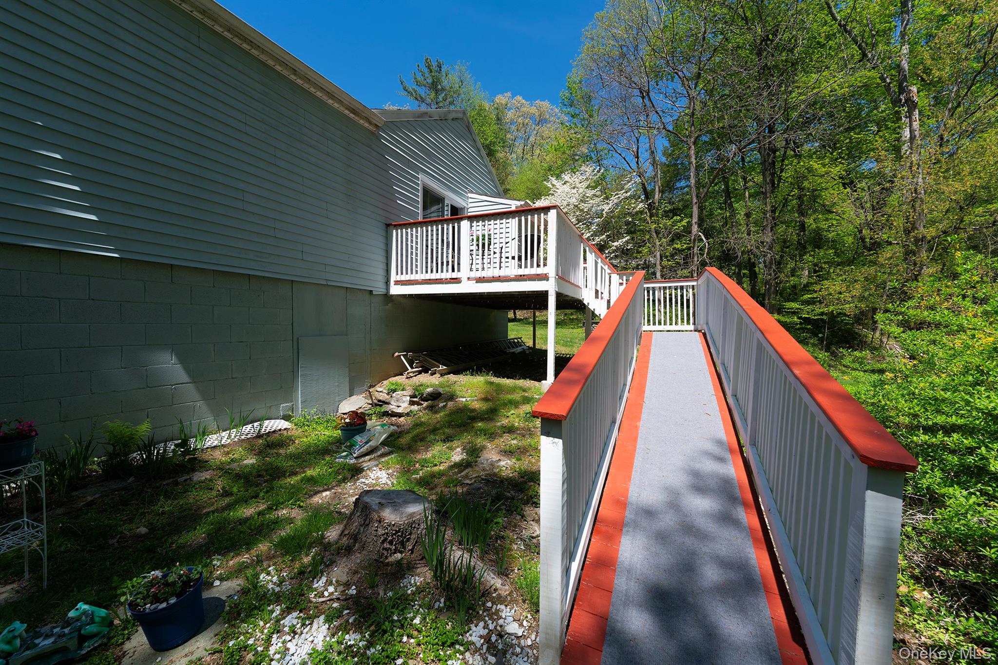 21 Van Dam Road – For Rent photo 4